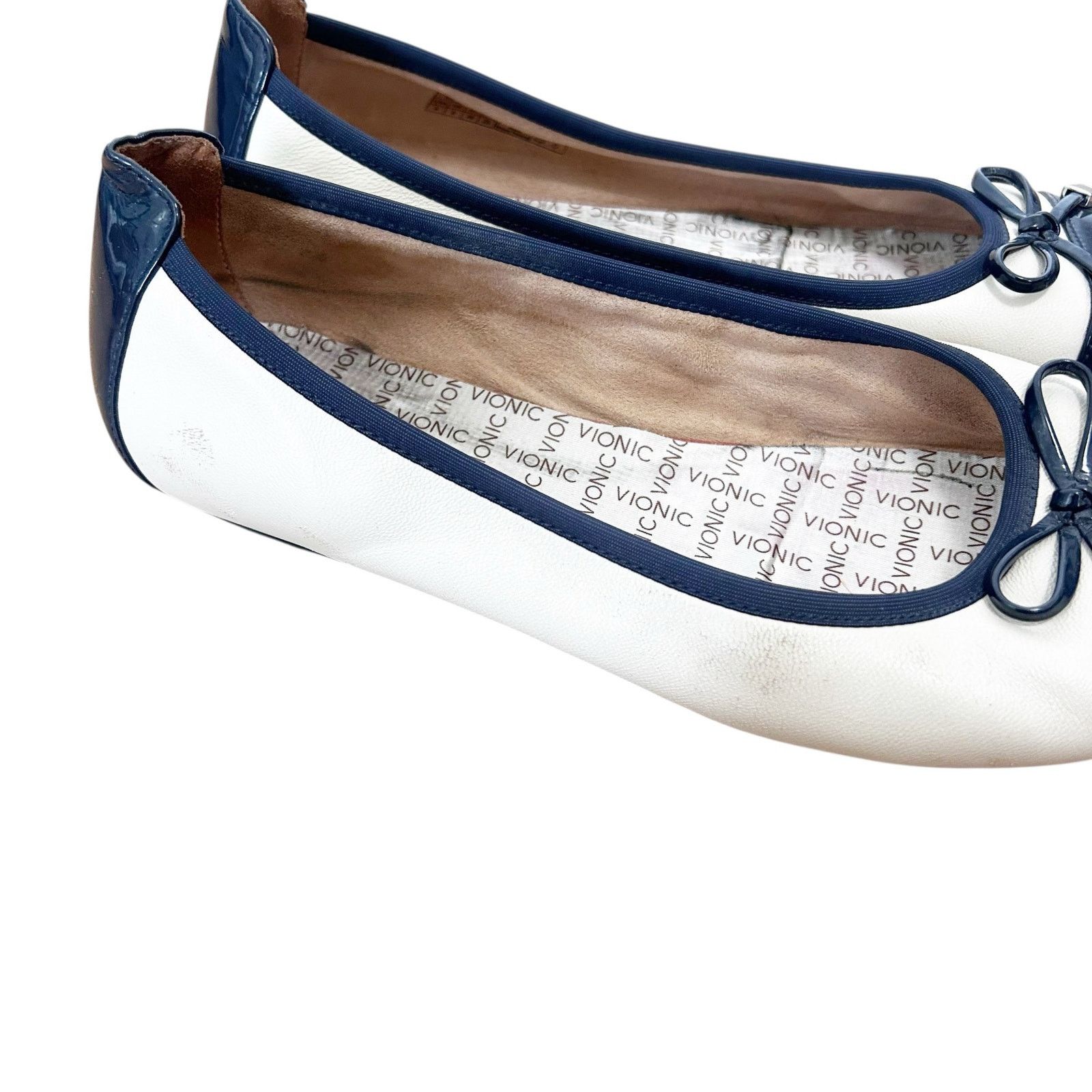 Vionic Vionic Black Cream Leather Minna Flats Sz 8 Size US 8 / IT 38 - 2 Thumbnail
