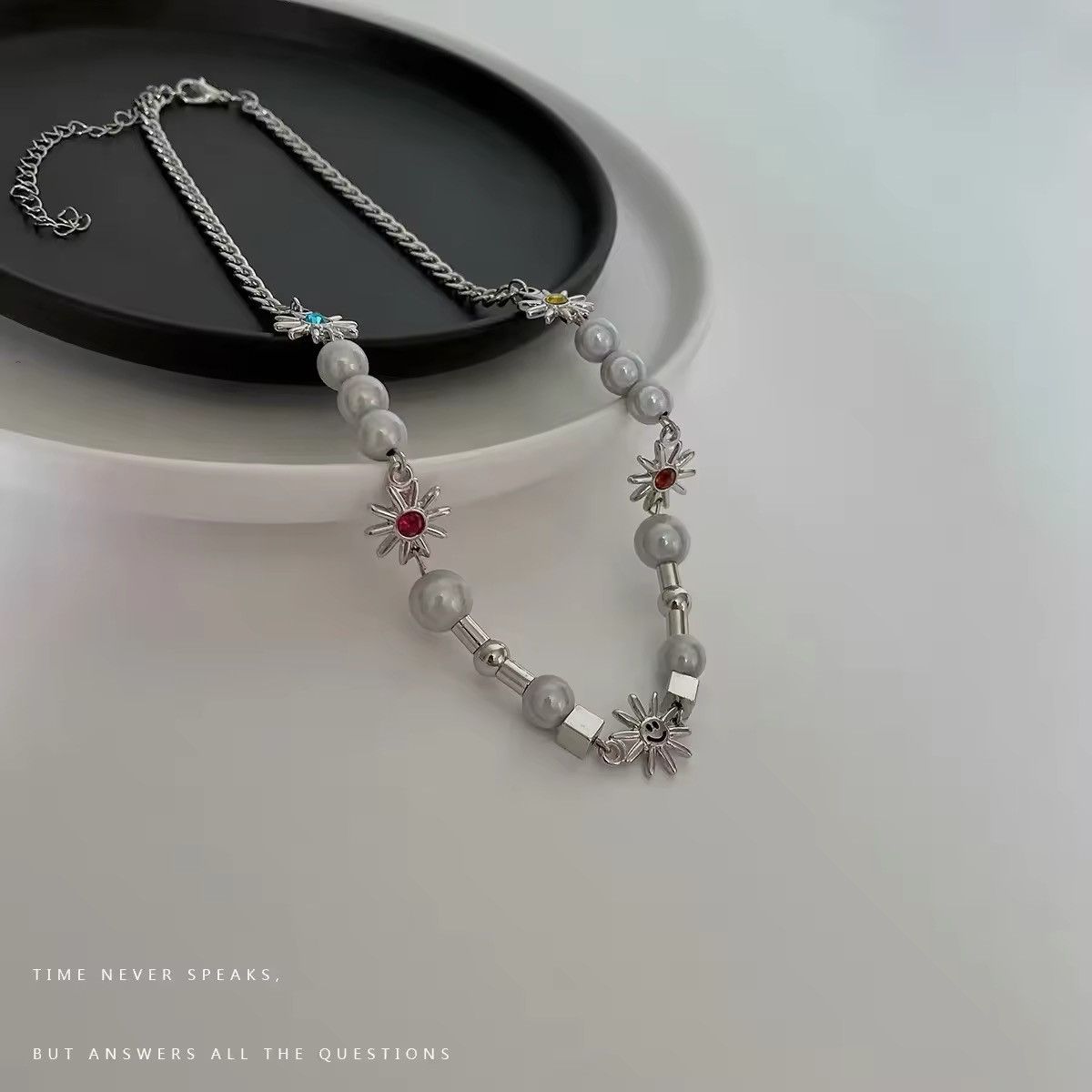 Designer × Jewelry Colorful Sun Reflective Pearl Chokers Necklace Size ONE SIZE - 3 Thumbnail