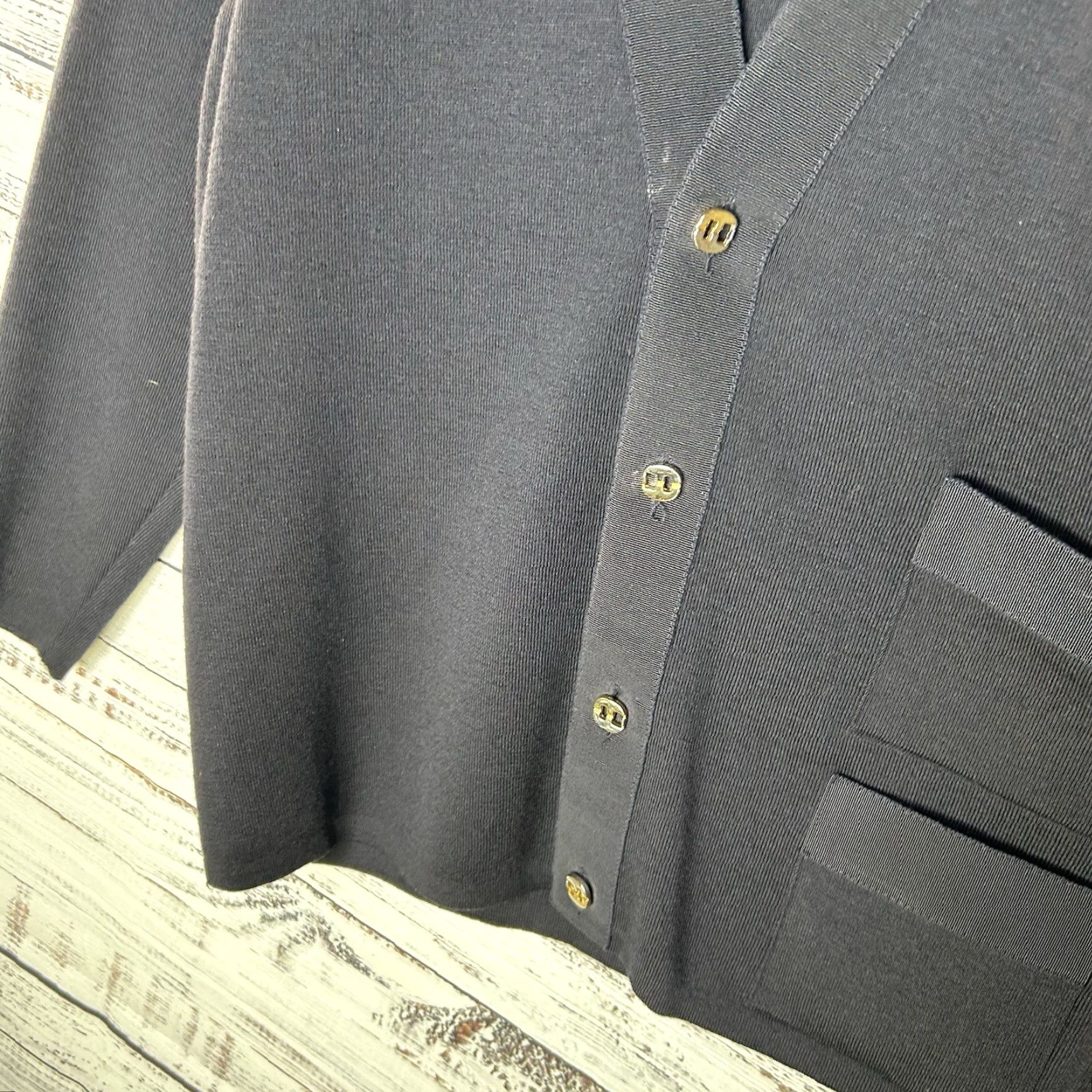 Salvatore Ferragamo VINTAGE Salvatore Ferragamo Navy Blue 100% Wool Cardigan Sweater Adult Small Navy Blue Wool Cardigan Women/Sweater Vintage Ferragamo Cardigan Size S / US 4 / IT 40 - 4 Thumbnail