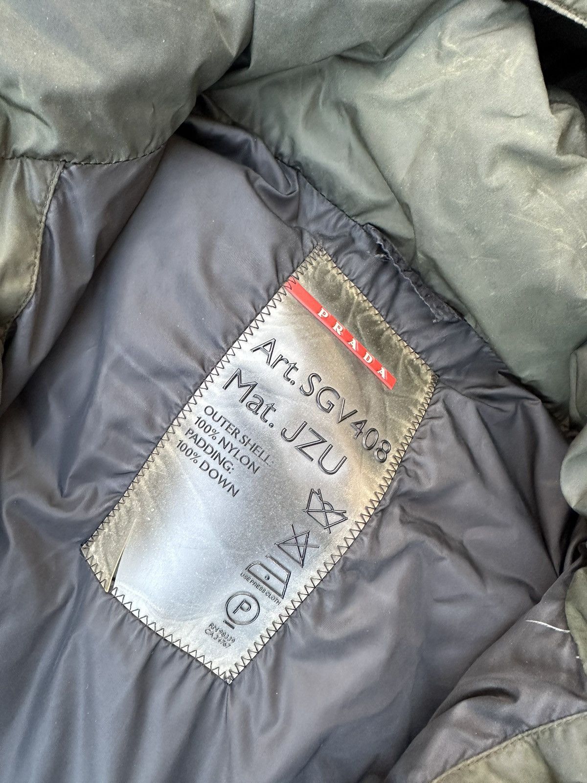 Prada Prada Down Jacket Parka Very Worn Art.SGV408 Size US M / EU 48-50 / 2 - 8 Thumbnail