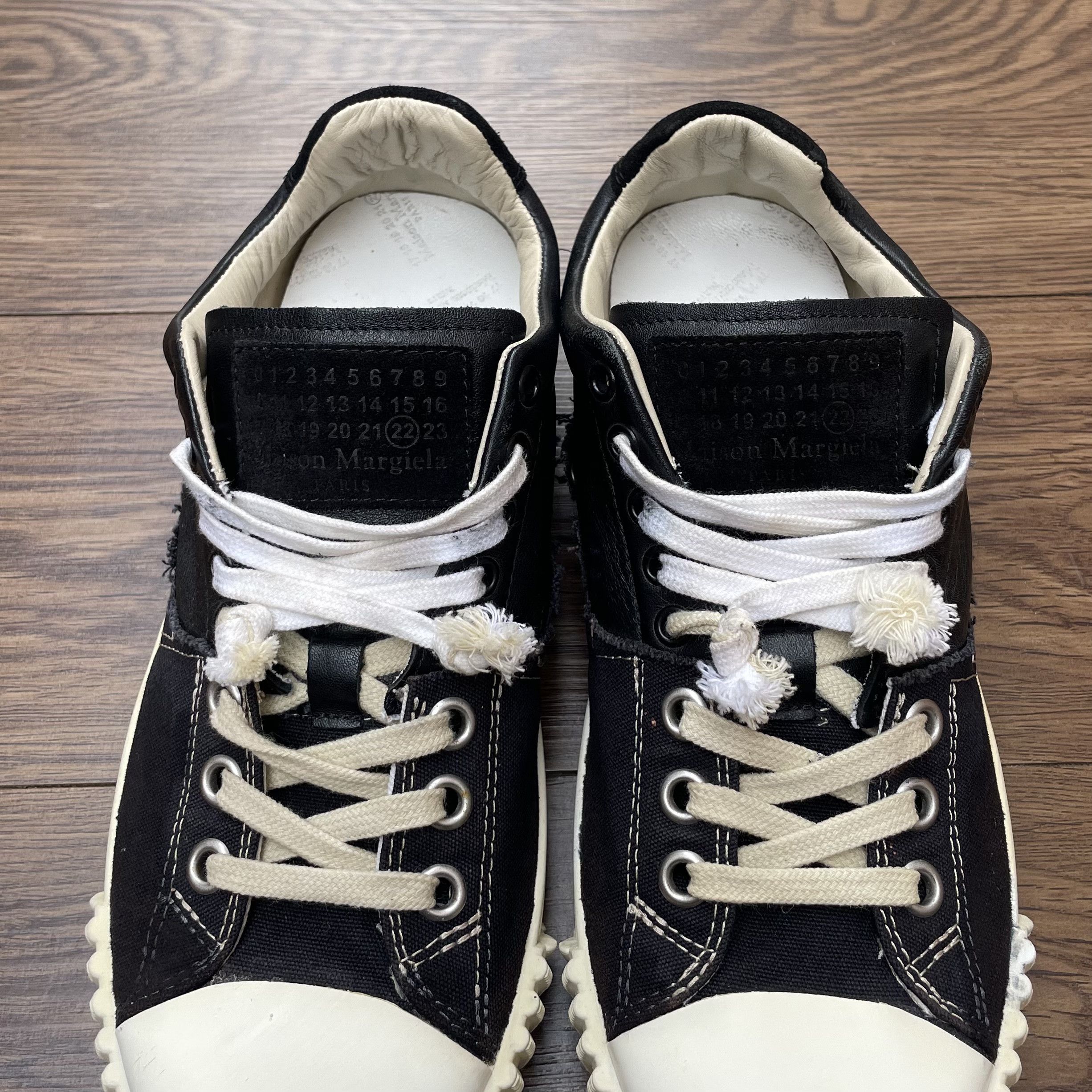Maison Margiela Maison Margiela New Evolution Hybrid Sneakers Size US 8 / EU 41 - 10 Thumbnail