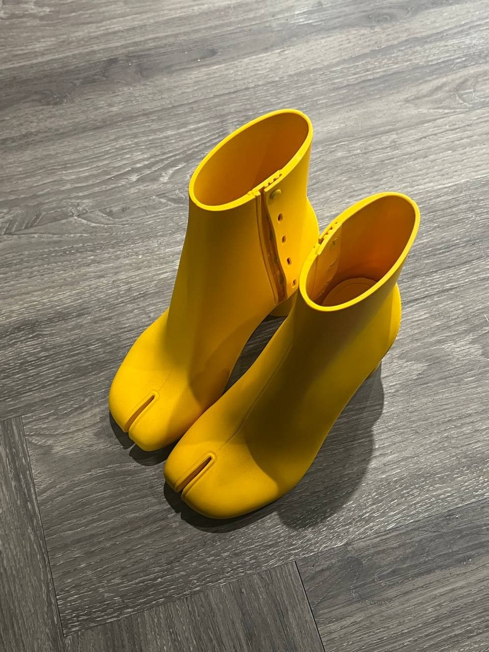 Maison Margiela SS22 Maison Margiela Yellow Recycled Rubber Tabi Boots Size US 6 / IT 36 - 1 Thumbnail