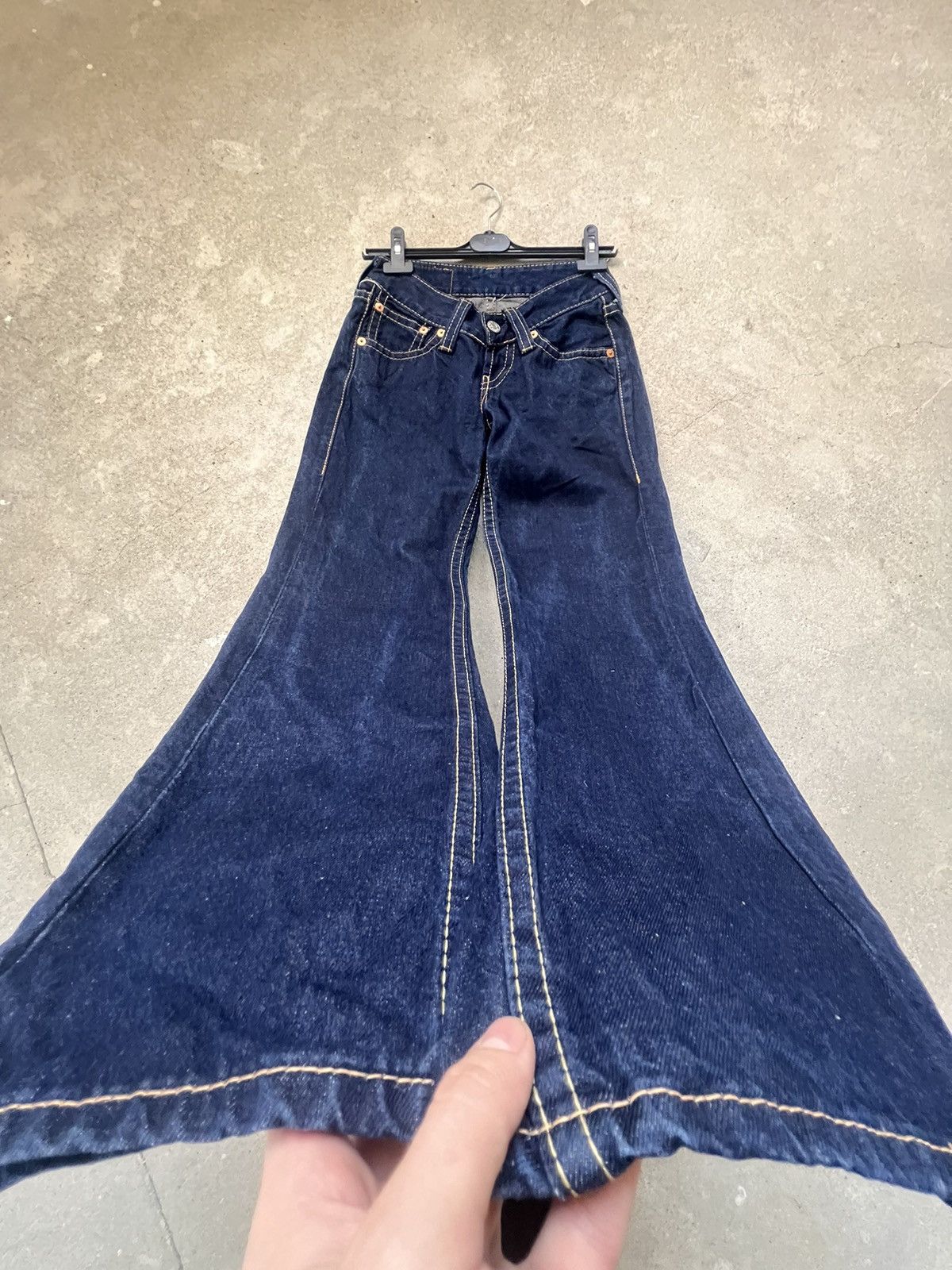 If Six Was Nine × Le Grande Bleu (L.G.B.) × Levi's Vintage Levi’s 927 Lot Bootcut Jeans W27 Size 27" / US 4 / IT 40 - 4 Thumbnail