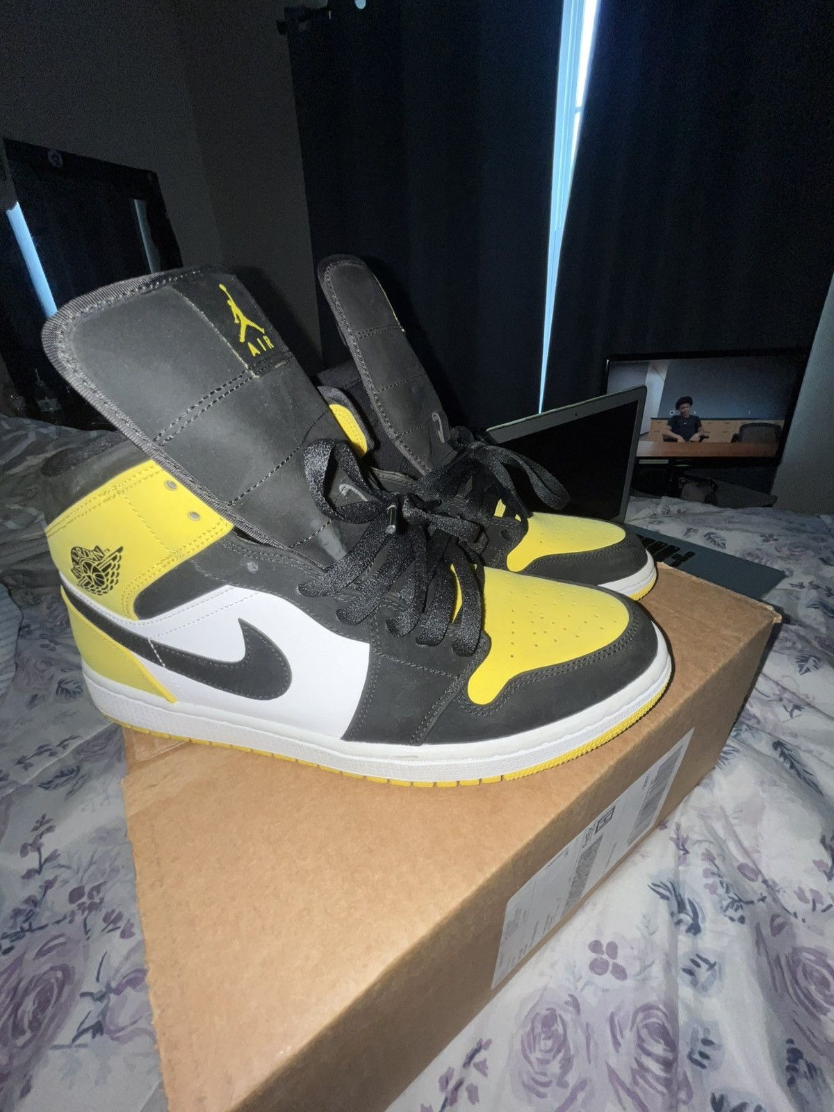 Nike Yellow toe 1s Size US 11 / EU 44 - 1 Thumbnail