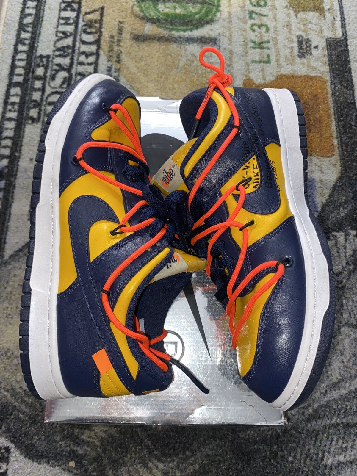 Nike × Off-White × Virgil Abloh Nike Dunk Low Off-White University Gold Size US 8.5 / EU 41-42 - 1 Thumbnail