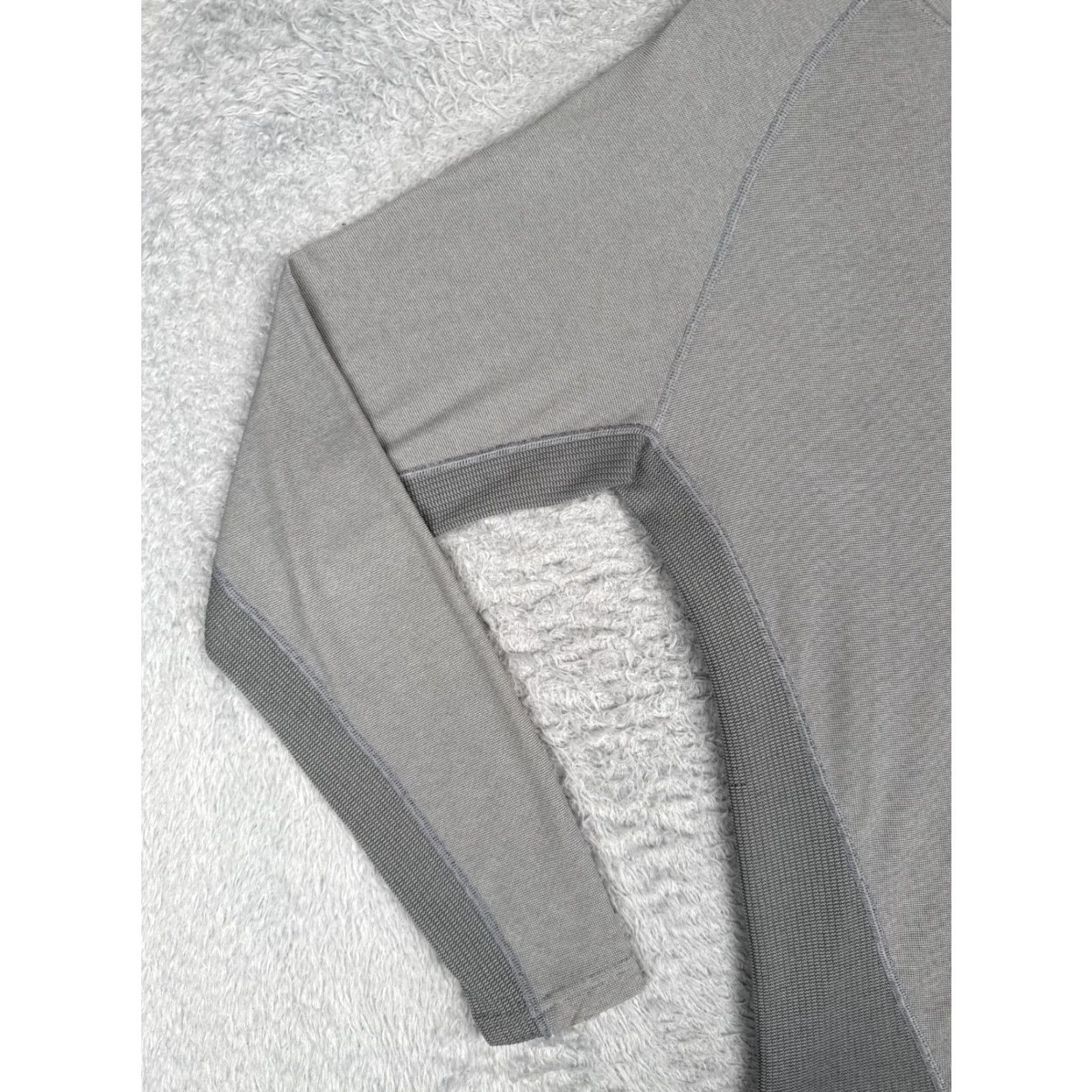 Patagonia Patagonia Shirt Men Medium Gray Polyester Long Sleeve Crew Neck Base Layer Size US M / EU 48-50 / 2 - 3 Thumbnail