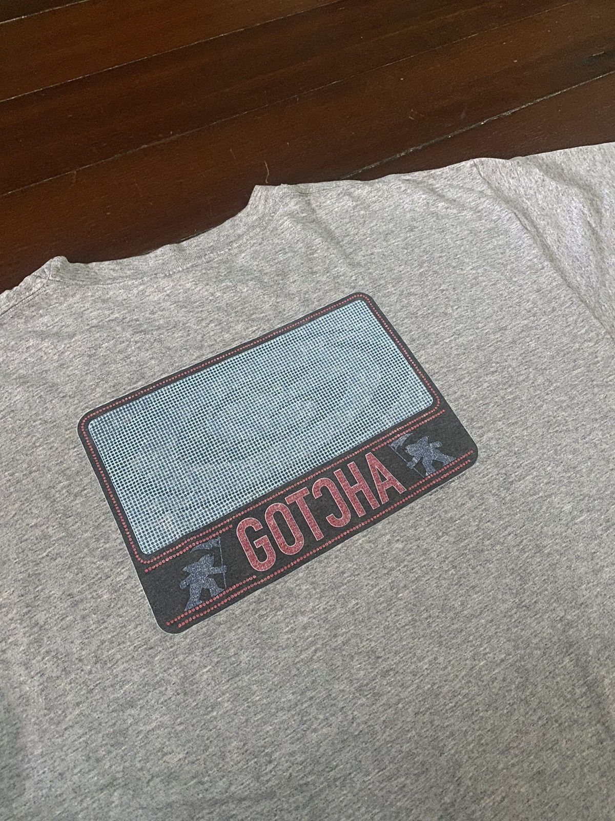 Powell Peralta × Santa Cruz Skateboards × Vintage Vintage Y2K GOTCHA surfing skateboard Tees Size US XL / EU 56 / 4 - 5 Thumbnail