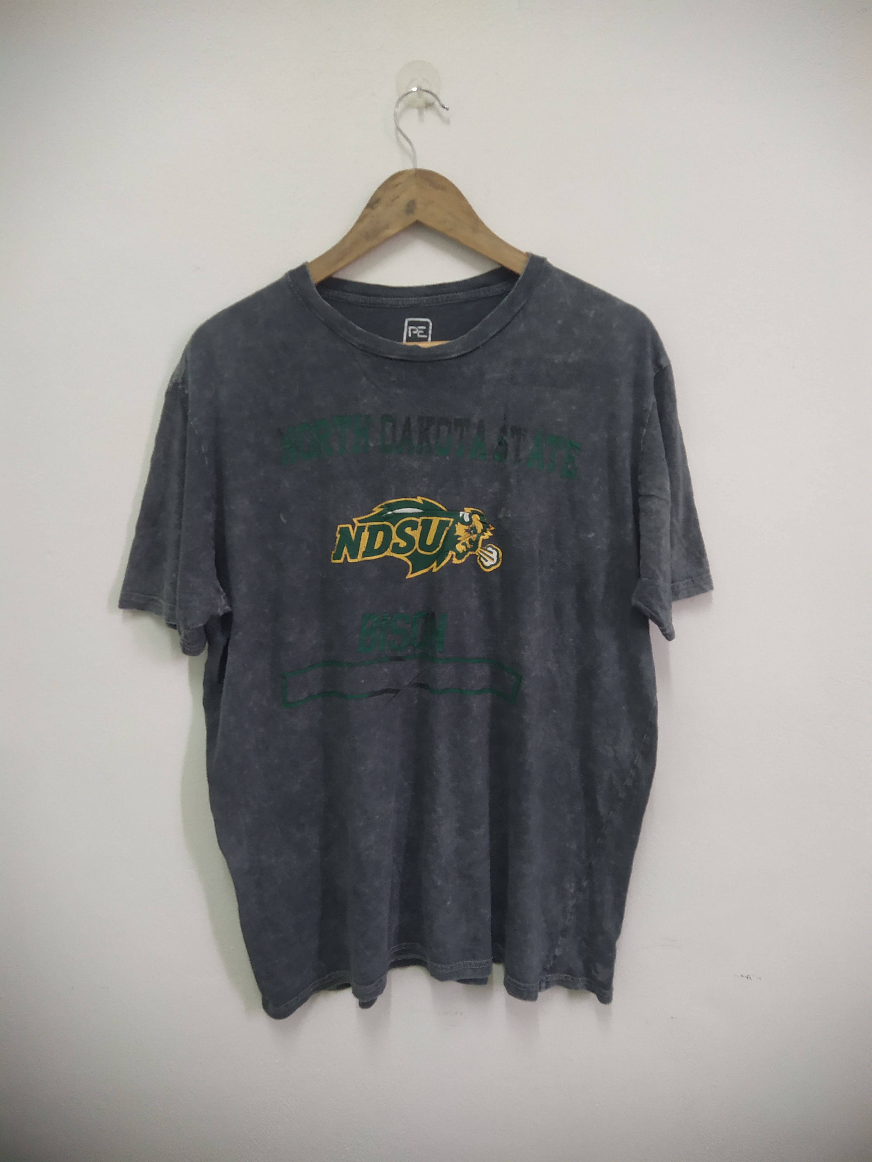 Other North Dakota State Bison NBA Vintage Size US XL / EU 56 / 4 - 1 Thumbnail
