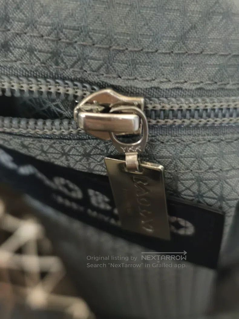 Issey Miyake Issey Miyake Grey Handbag Size ONE SIZE - 5 Thumbnail