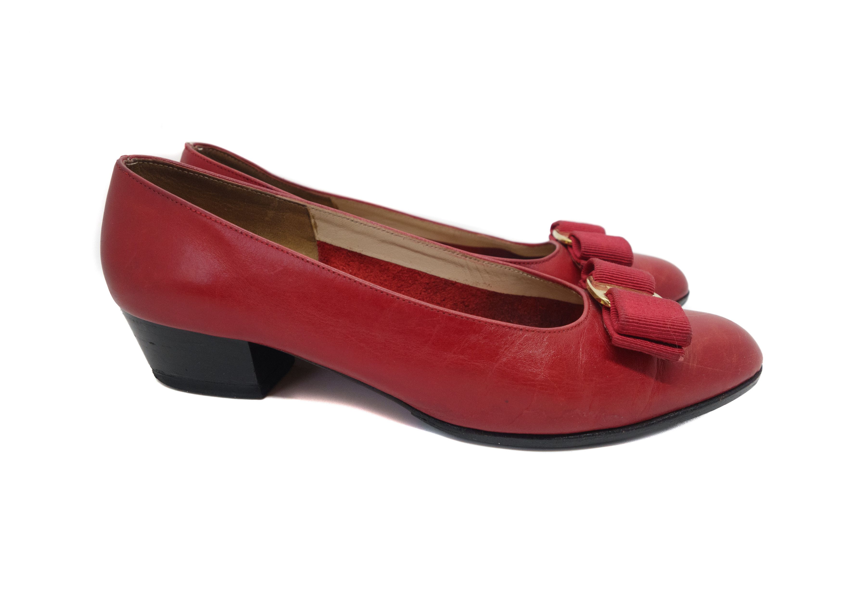 Salvatore Ferragamo 90s Vara Leather Bow Pumps Low Block Heel Vintage Size US 5.5 / IT 35.5 - 3 Thumbnail