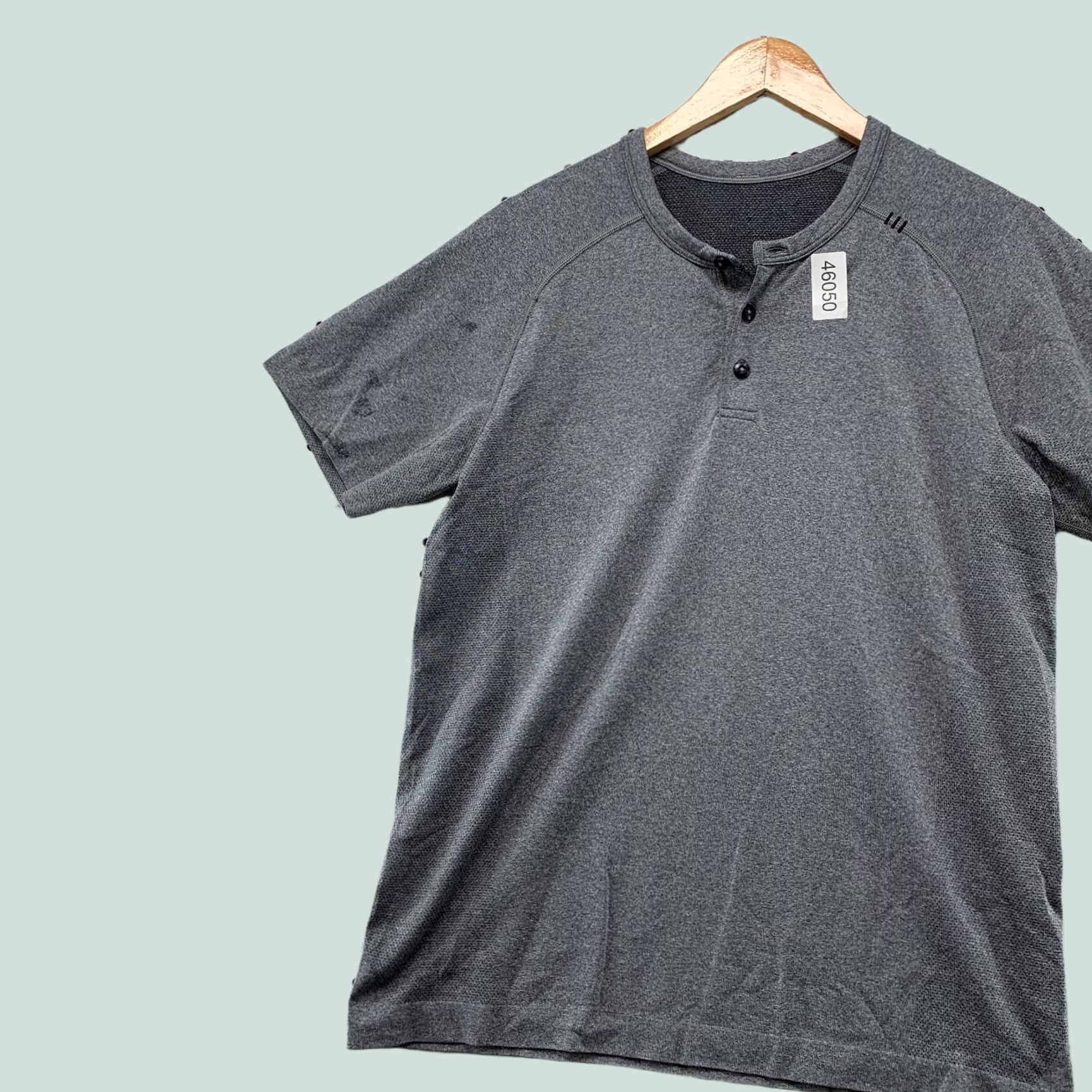Lululemon Lululemon Active Henley Shirt Mens M Gray Short Sleeve Run Workout Size US M / EU 48-50 / 2 - 1 Thumbnail