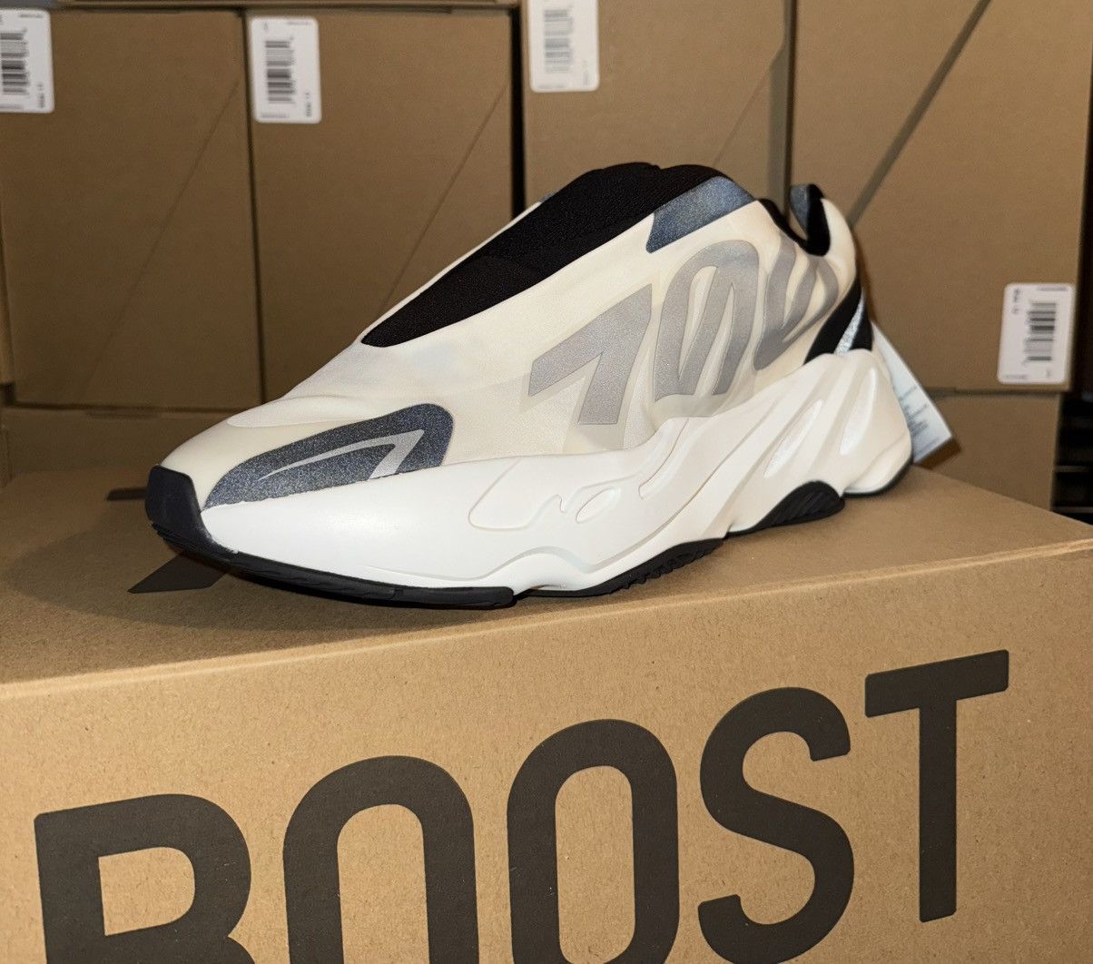 Yeezy adidas Yeezy 700 MNVN Laceless ‘Analog’ size10.5 DS w OG All Size US 10.5 / EU 43-44 - 10 Thumbnail