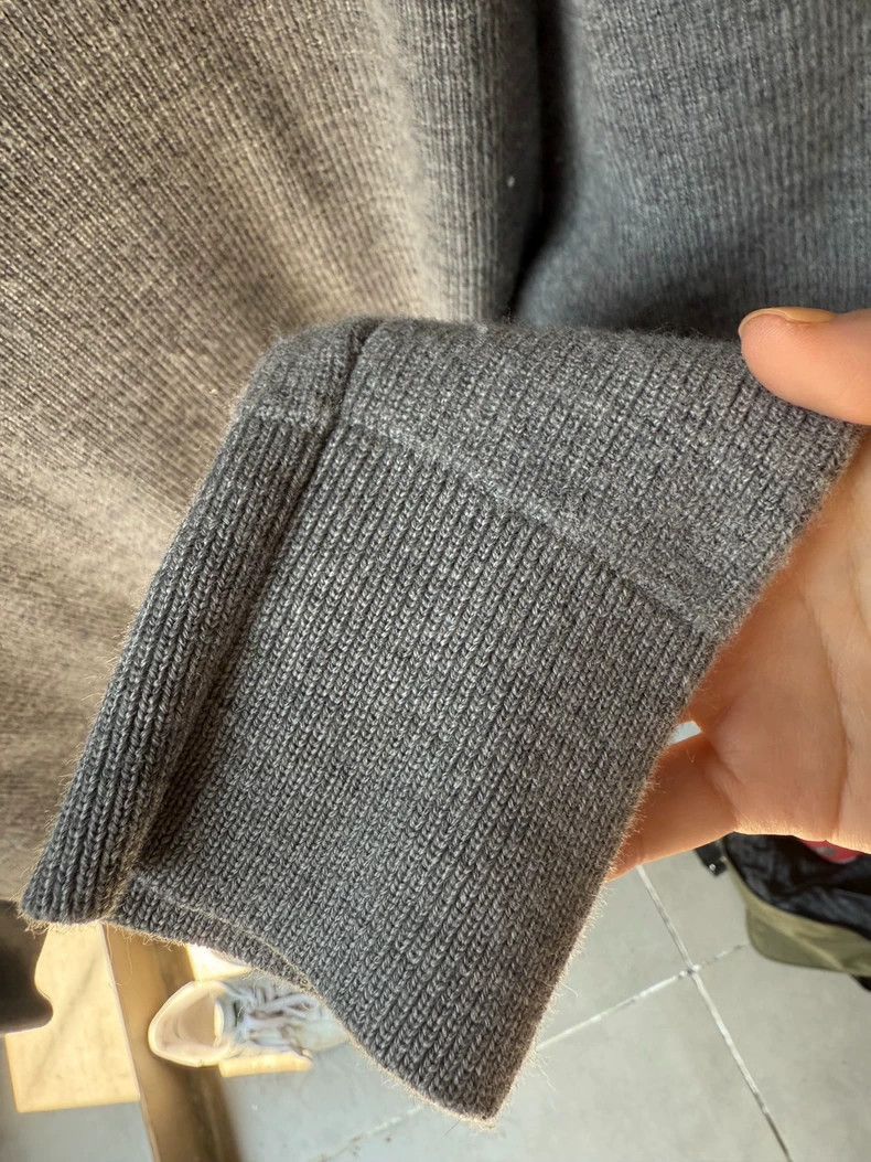 Alexander Wang Alexander Wang Gray V-neck Sweater- Size S / US 4 / IT 40 - 3 Thumbnail