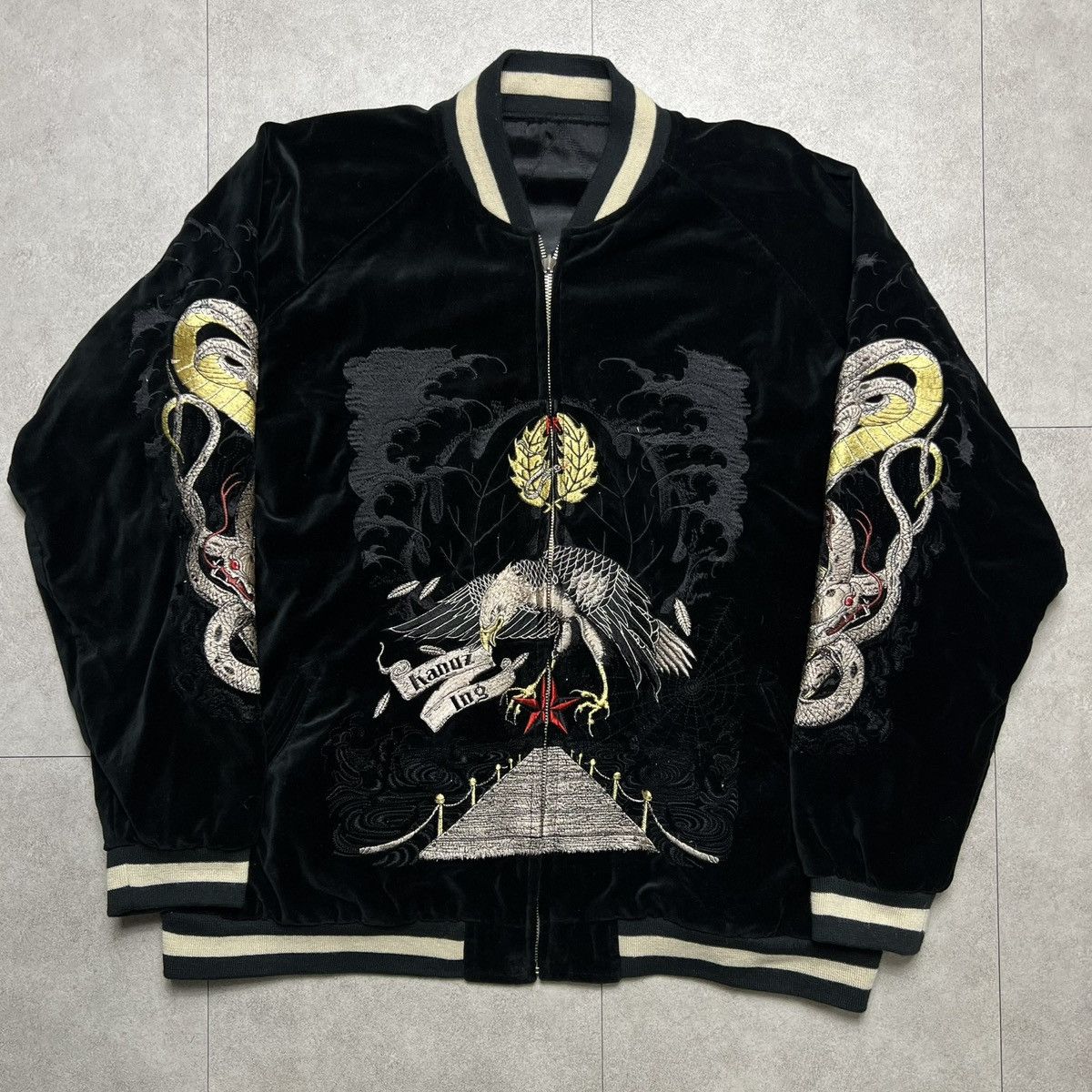 Japanese Brand × Yasuyuki Ishii Rare Yasuyuki Ishii Reversible Varsity Jacket Snake Design Size US L / EU 52-54 / 3 - 2 Thumbnail