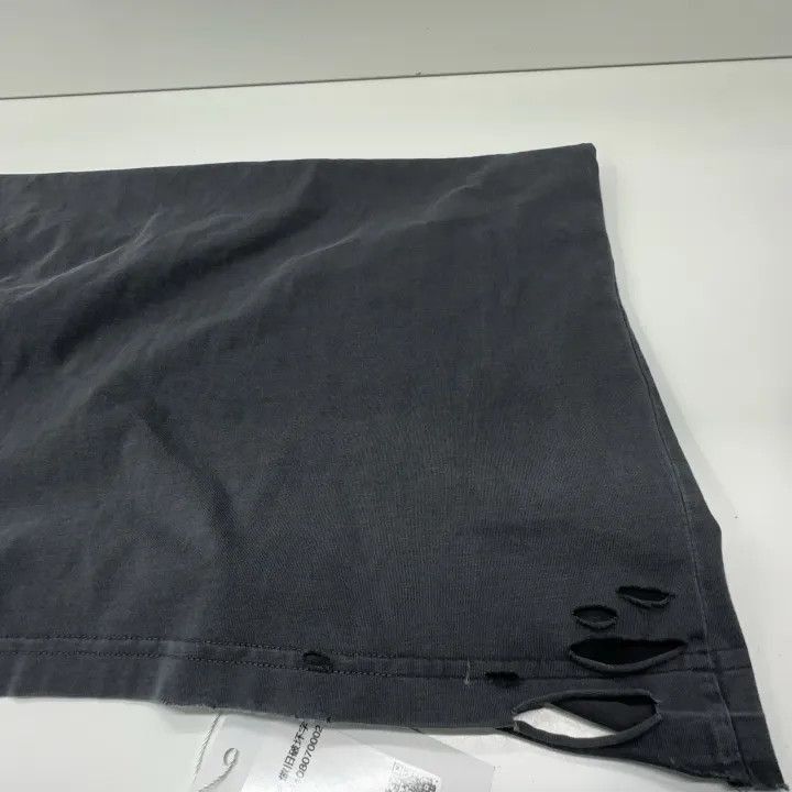 Balenciaga Balenciaga Balenciaga Black Distressed Logo Cotton TShirt Size US S / EU 44-46 / 1 - 9 Thumbnail