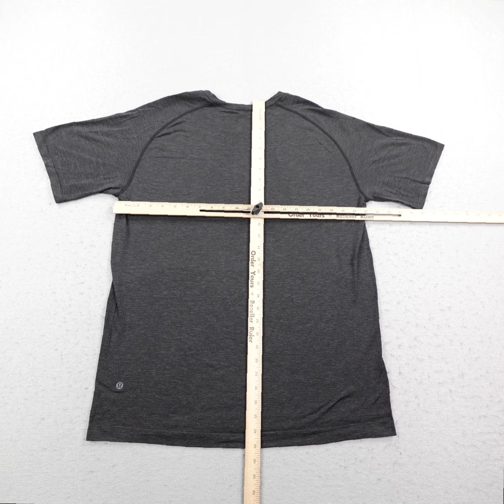 Lululemon Lululemon Shirt Mens XL Gray Waterpolo Metal Vent Tech 6-8 Performance Athletic Size US XL / EU 56 / 4 - 5 Thumbnail