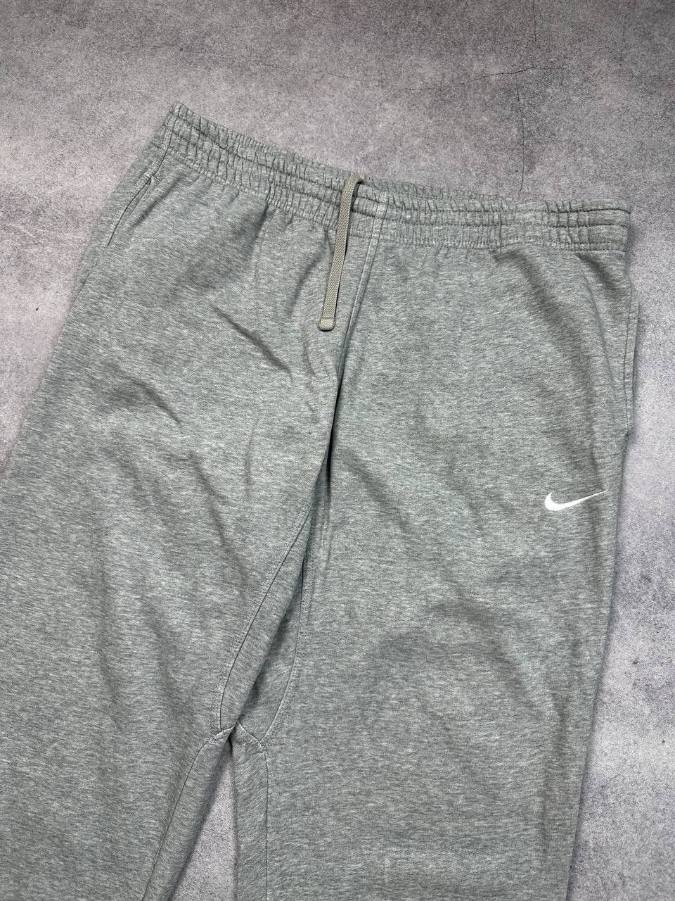 Nike Vintage Nike Track Pants, Size XL – Retro Sportswear Size US 36 / EU 52 - 2 Thumbnail