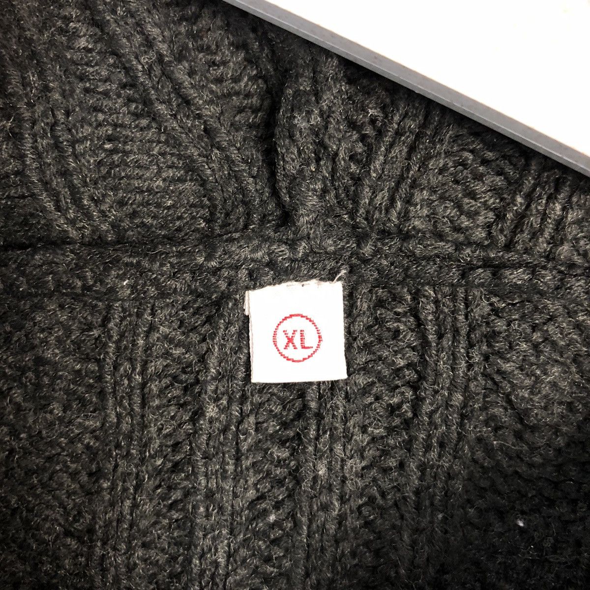 Uniqlo Uniqlo Black vintage Hoodie sweater #A2241 Size US XL / EU 56 / 4 - 10 Thumbnail