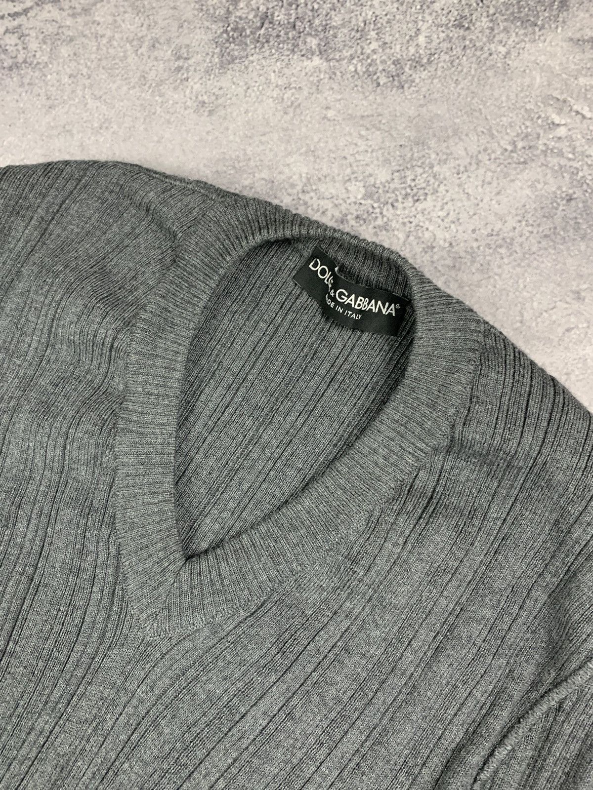 Dolce & Gabbana D&G Dolce Gabbana Y2K Knit Sweater Gray V-Neck Size L Size US L / EU 52-54 / 3 - 4 Thumbnail