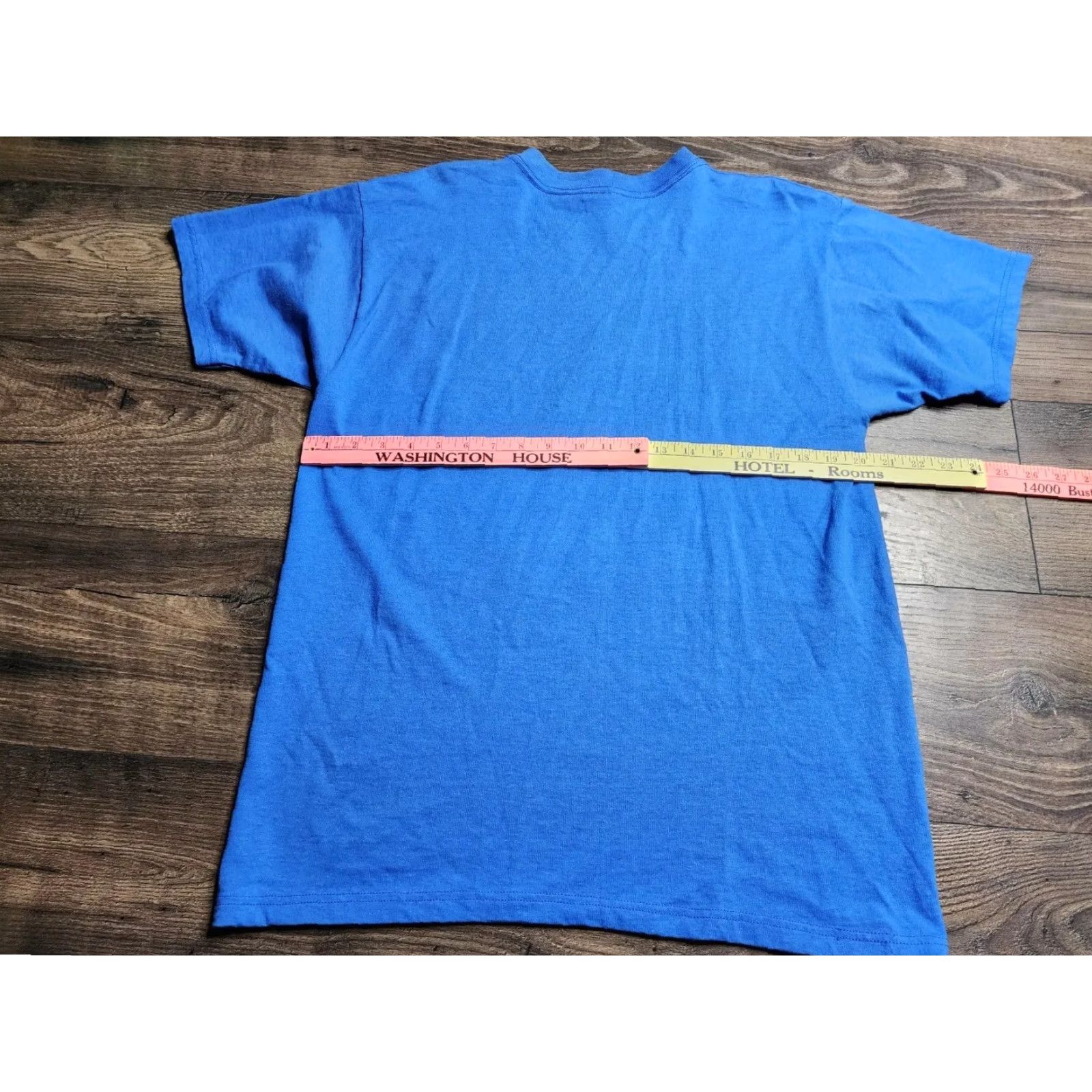 Fruit Of The Loom VINTAGE Fruit of the Loom T-Shirt Florida Gators 1990s Crew Neck Short Sleeve Blue L Mens 90s USA Football Theme, Cotton Blend, Graphic Print Size US L / EU 52-54 / 3 - 2 Thumbnail