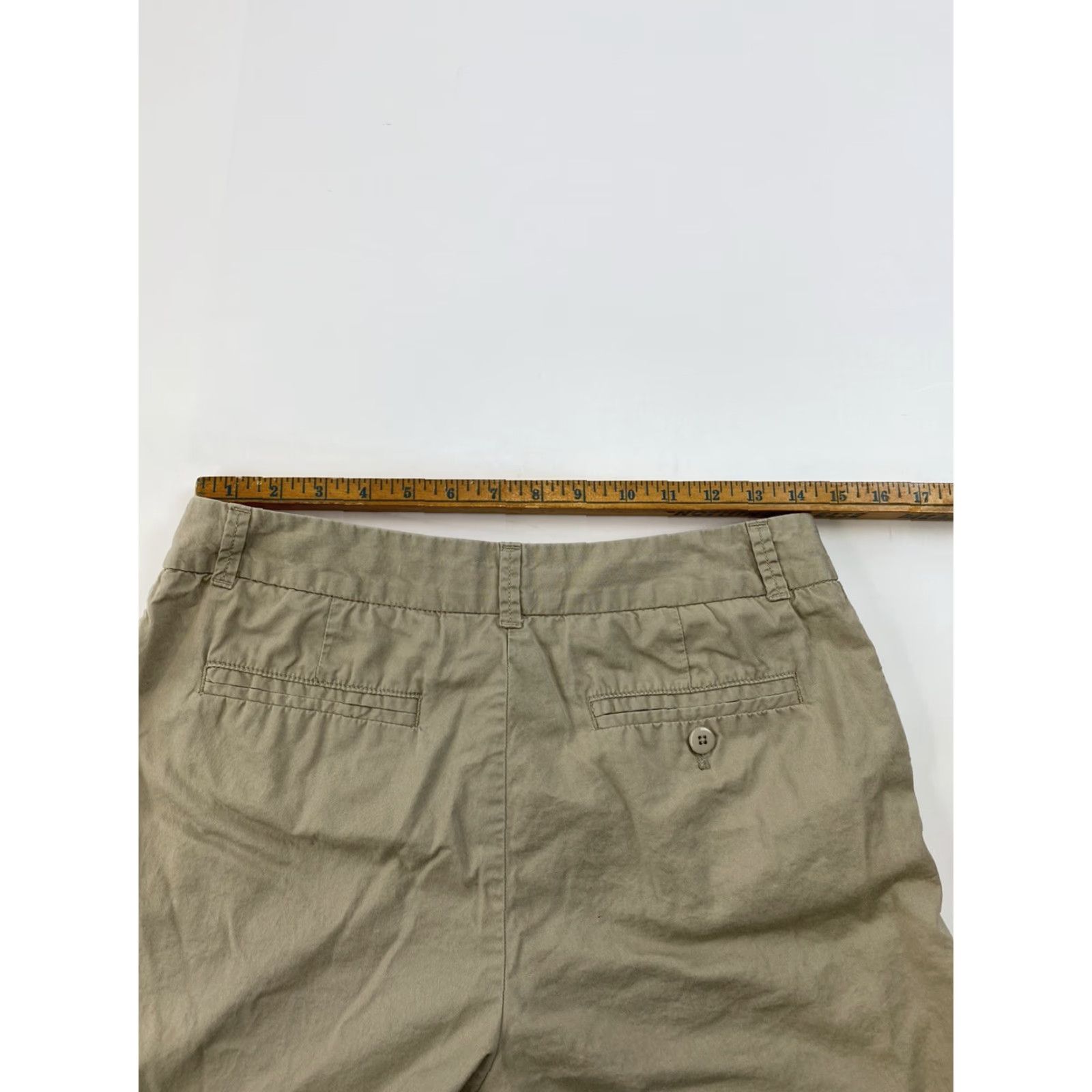 J.Crew J.Crew Shorts Womens 6 Khaki Beige Chino Size 28" / US 6 / IT 42 - 3 Thumbnail