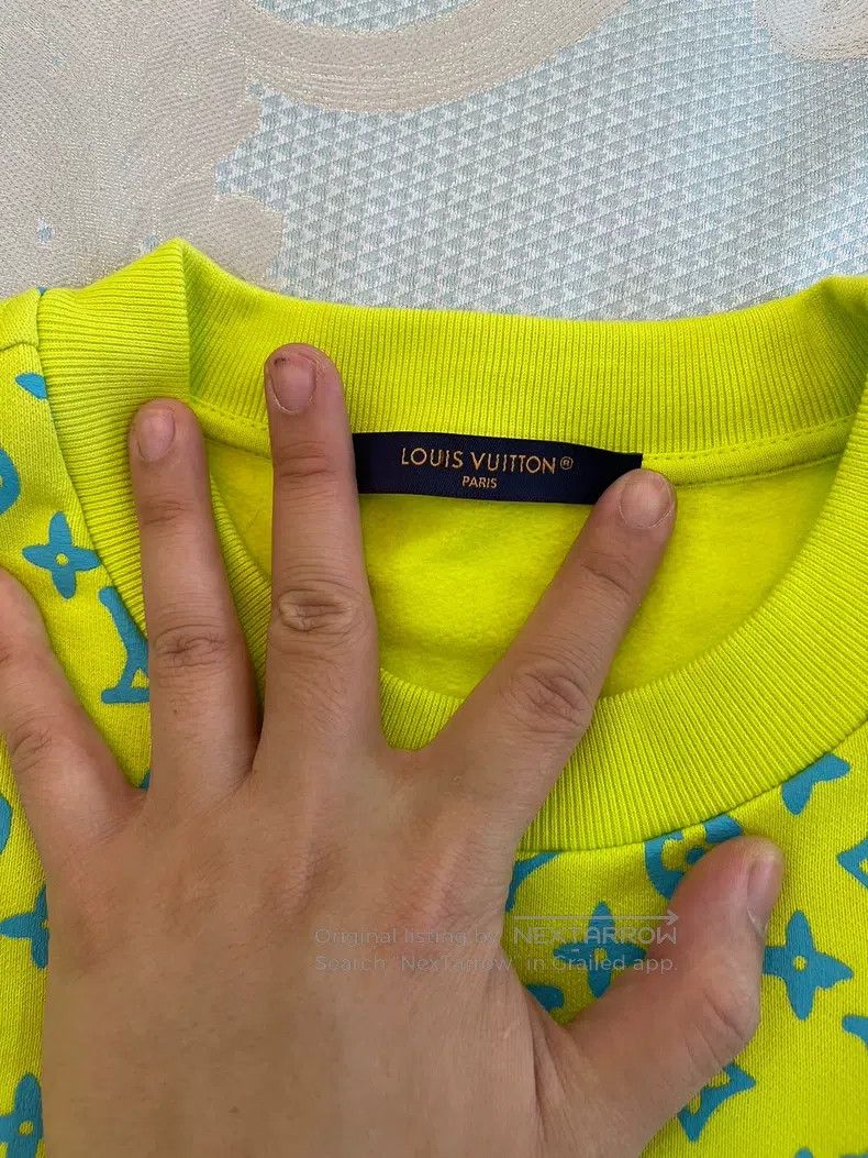 Louis Vuitton Louis Vuitton New full logo design sweatshirt Size US M / EU 48-50 / 2 - 3 Thumbnail