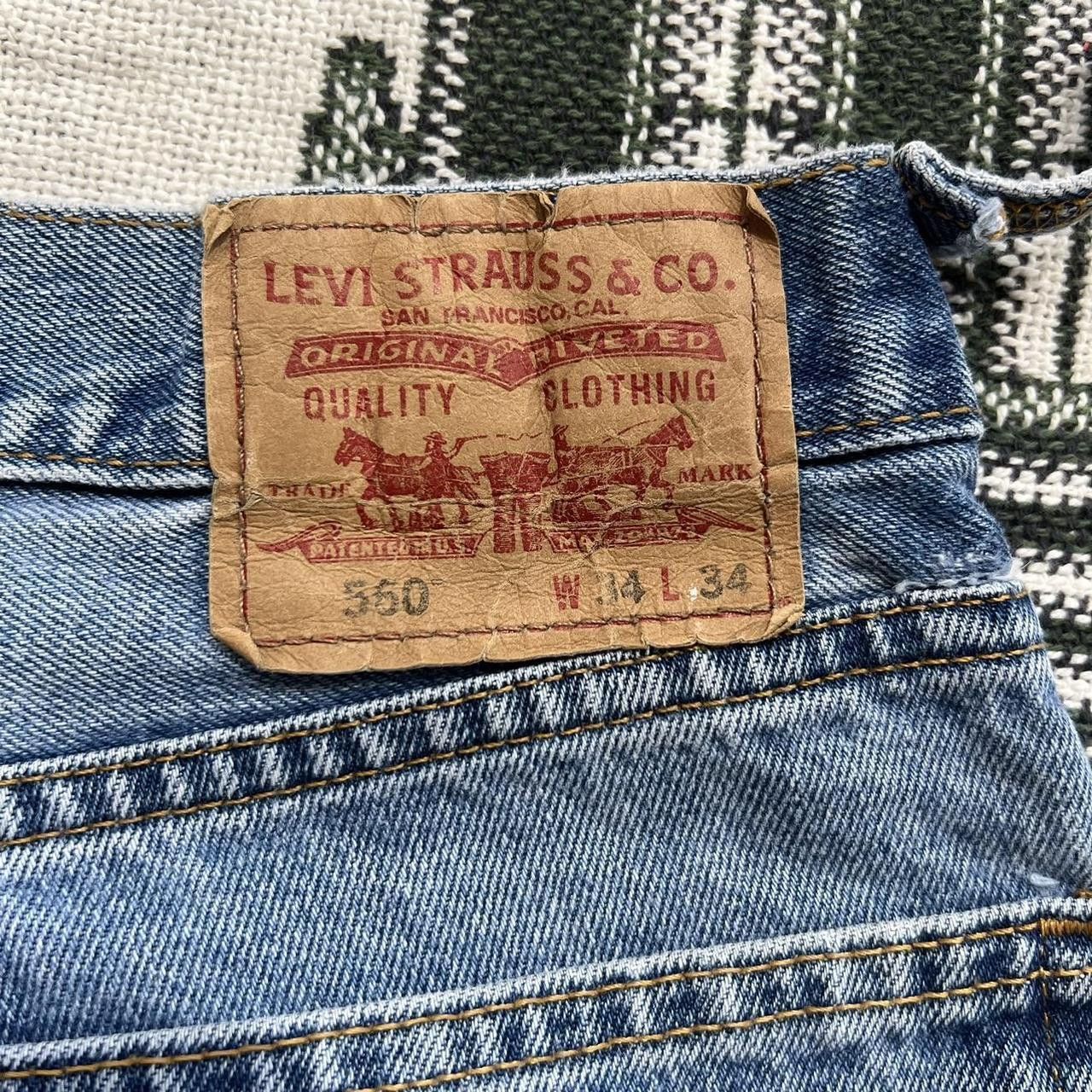 Vintage Vintage Y2K/2000s Super Baggy Skater Style Light Wash Skate Essential Levi’s 569 Denim Jeans! Size US 34 / EU 50 - 8 Thumbnail