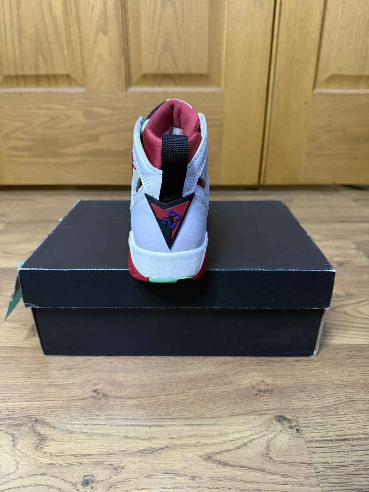 Jordan Brand Air Jordan 7 “Hare” Size 5.5y Size US 5.5 / EU 38 - 2 Thumbnail