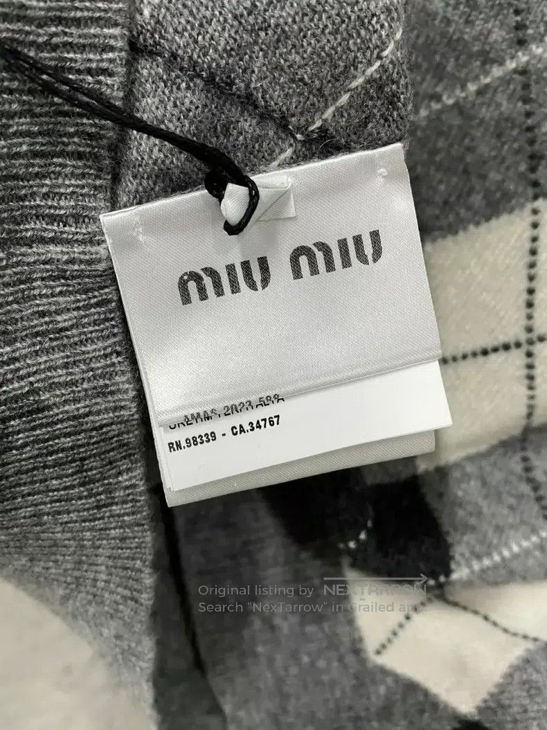 Miu Miu Miu Miu 40 Cashmere rhombic embroidered letter logo vest Size M / US 6-8 / IT 42-44 - 6 Thumbnail