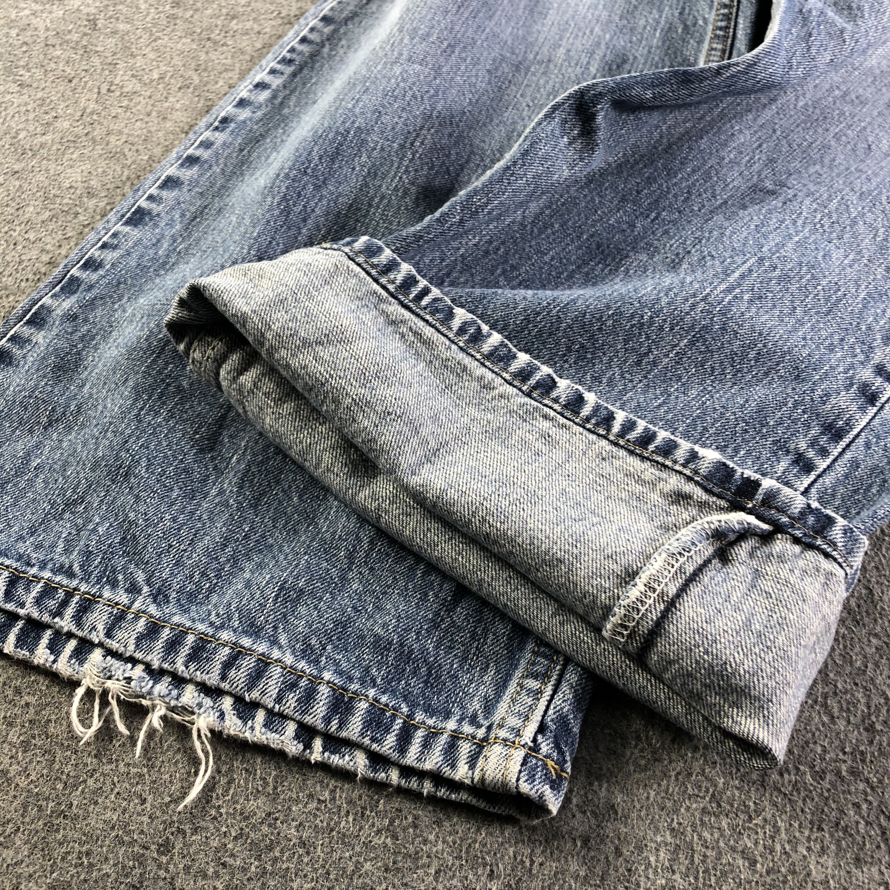 Levi's Vintage Blue Wash Levis 557 Jeans-J3383 Size US 39 - 7 Thumbnail