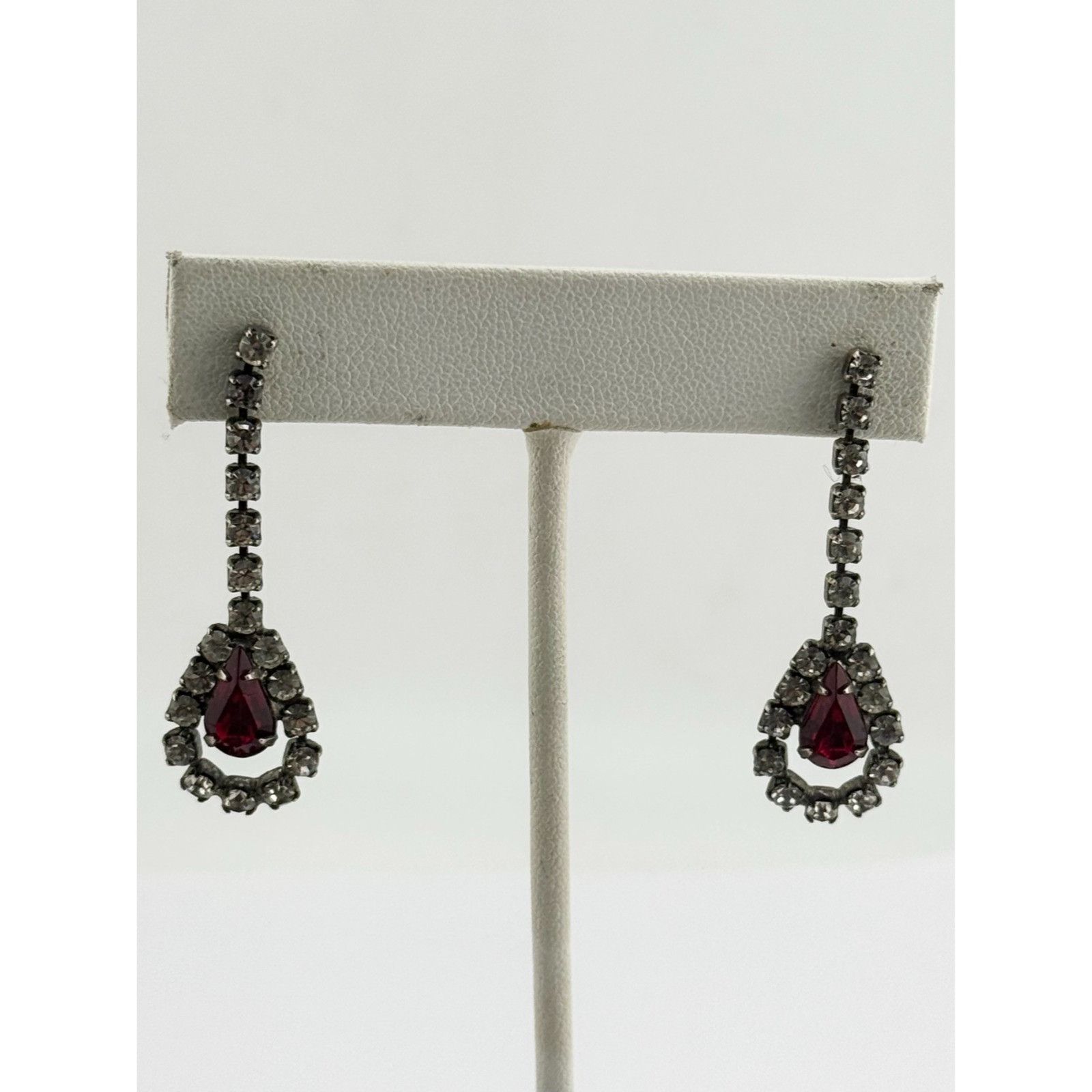 Vintage Vintage red rhinestone dangle drop earrings Size ONE SIZE - 4 Thumbnail