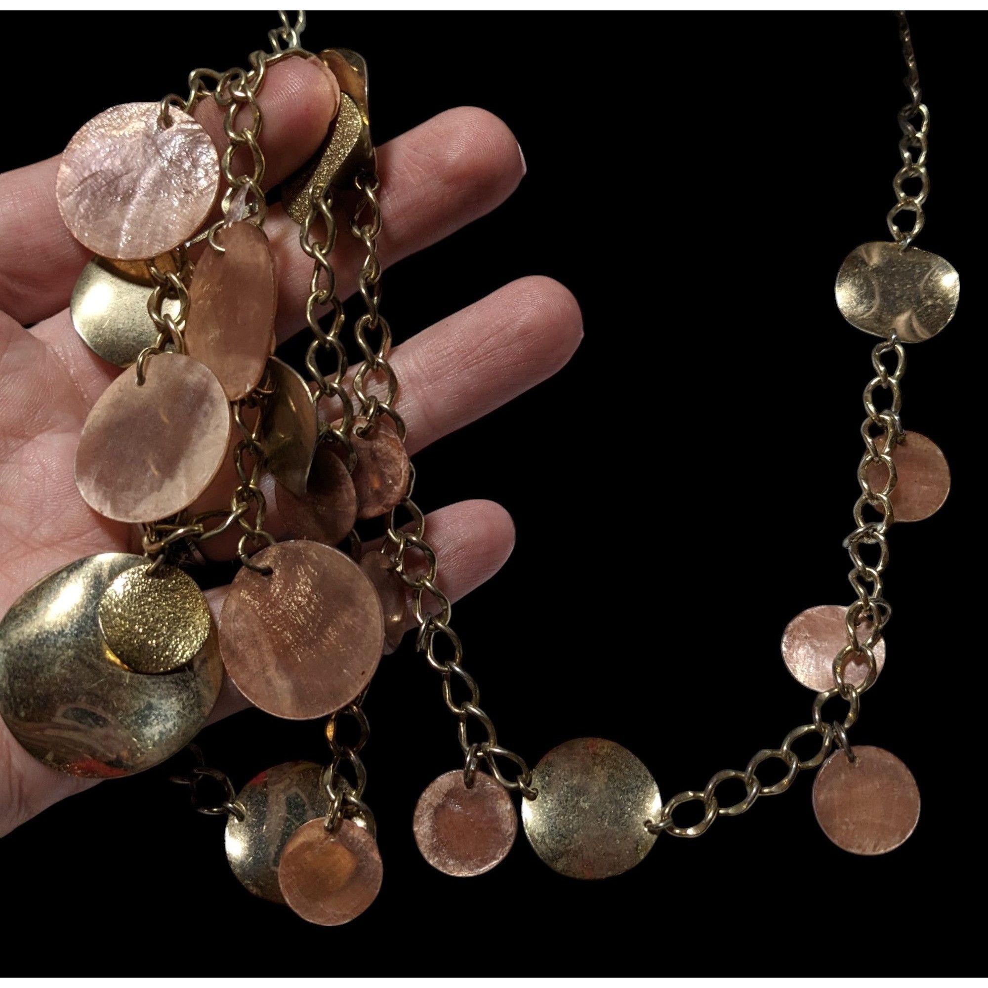 Other Retro Y2K Gold Shell Disc Charm Necklace Size ONE SIZE - 3 Thumbnail