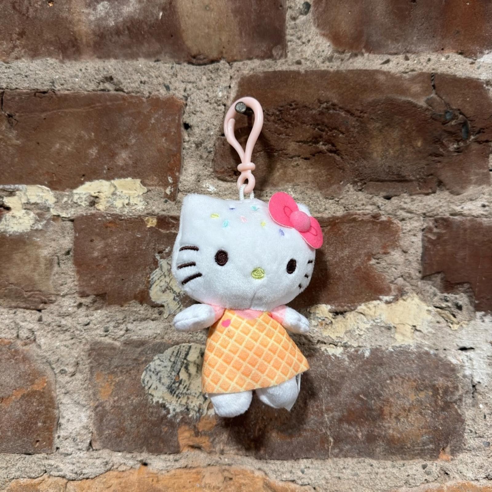 Other SANRIO HELLO KITTY SUNDAE BAG CHARM Size ONE SIZE - 3 Thumbnail