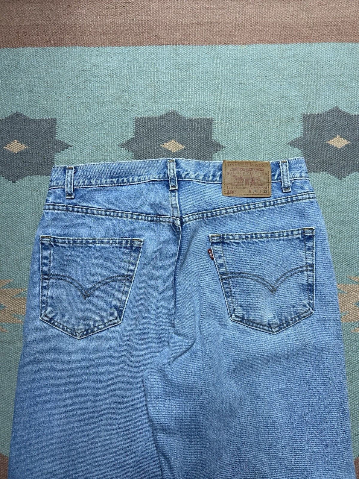Vintage Vtg 90s Levi’s 550 jeans relaxed skater USA light wash 33x32 Size US 33 - 10 Thumbnail