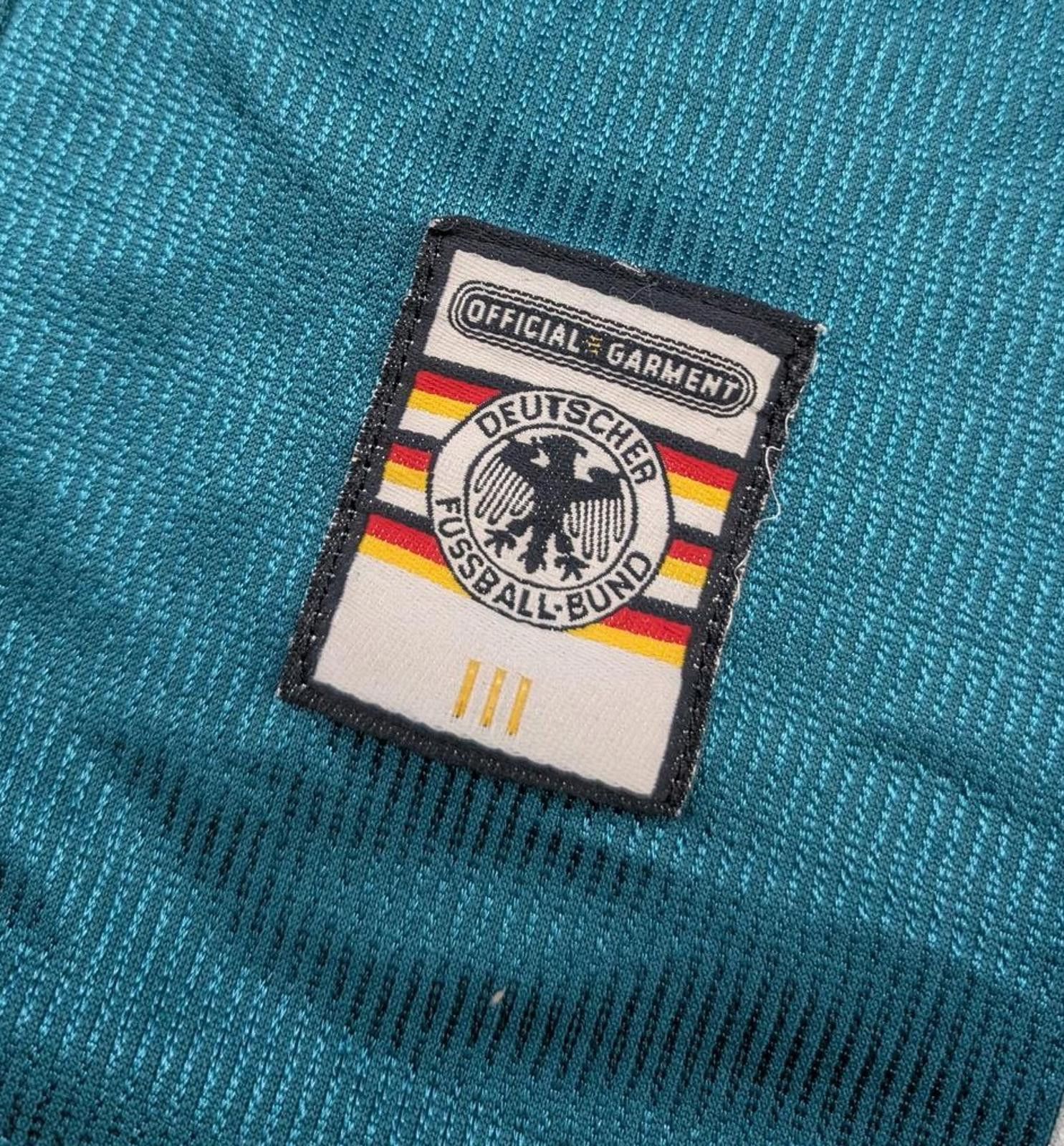 Adidas Vintage 1998-00 Germany Deutschland AWAY Adidas Jersey Kit Size US L / EU 52-54 / 3 - 3 Thumbnail