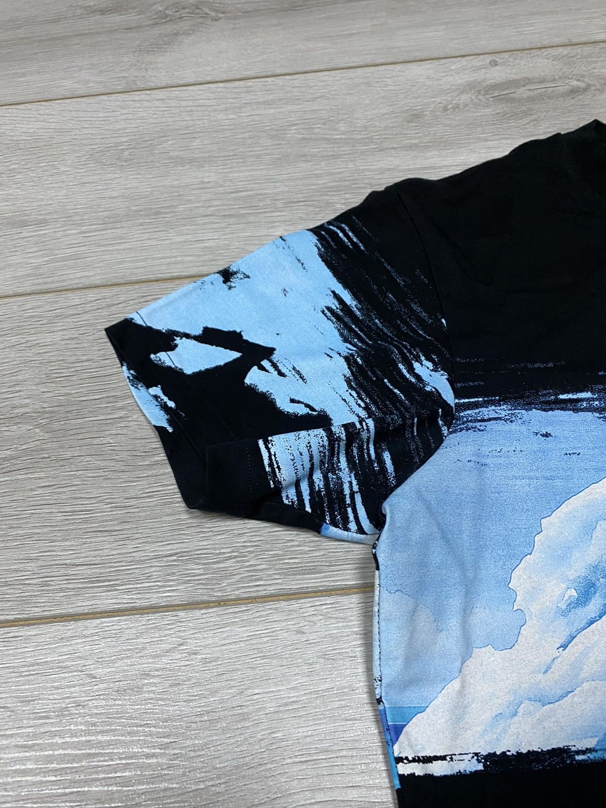 Kenzo Kenzo vintage sea 🌊 sky over print abstract t-shirt Size US S / EU 44-46 / 1 - 8 Thumbnail