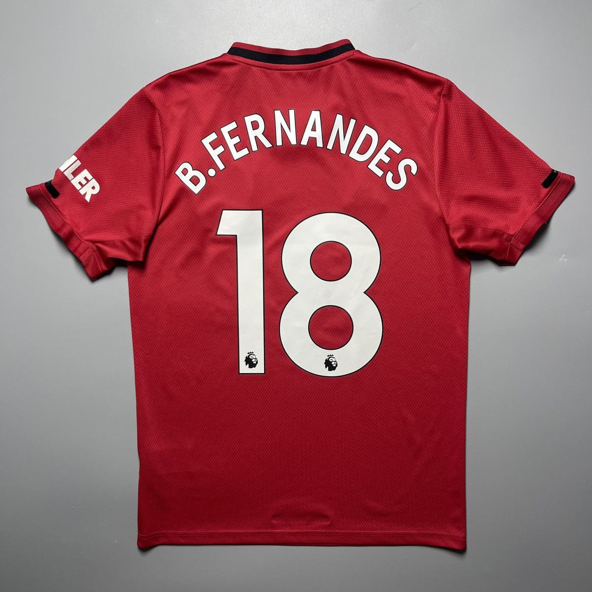 Adidas MAN UNITED ADIDAS 2019/2020 SOCCER HOME JERSEY #18 FERNANDES Size US S / EU 44-46 / 1 - 1 Thumbnail