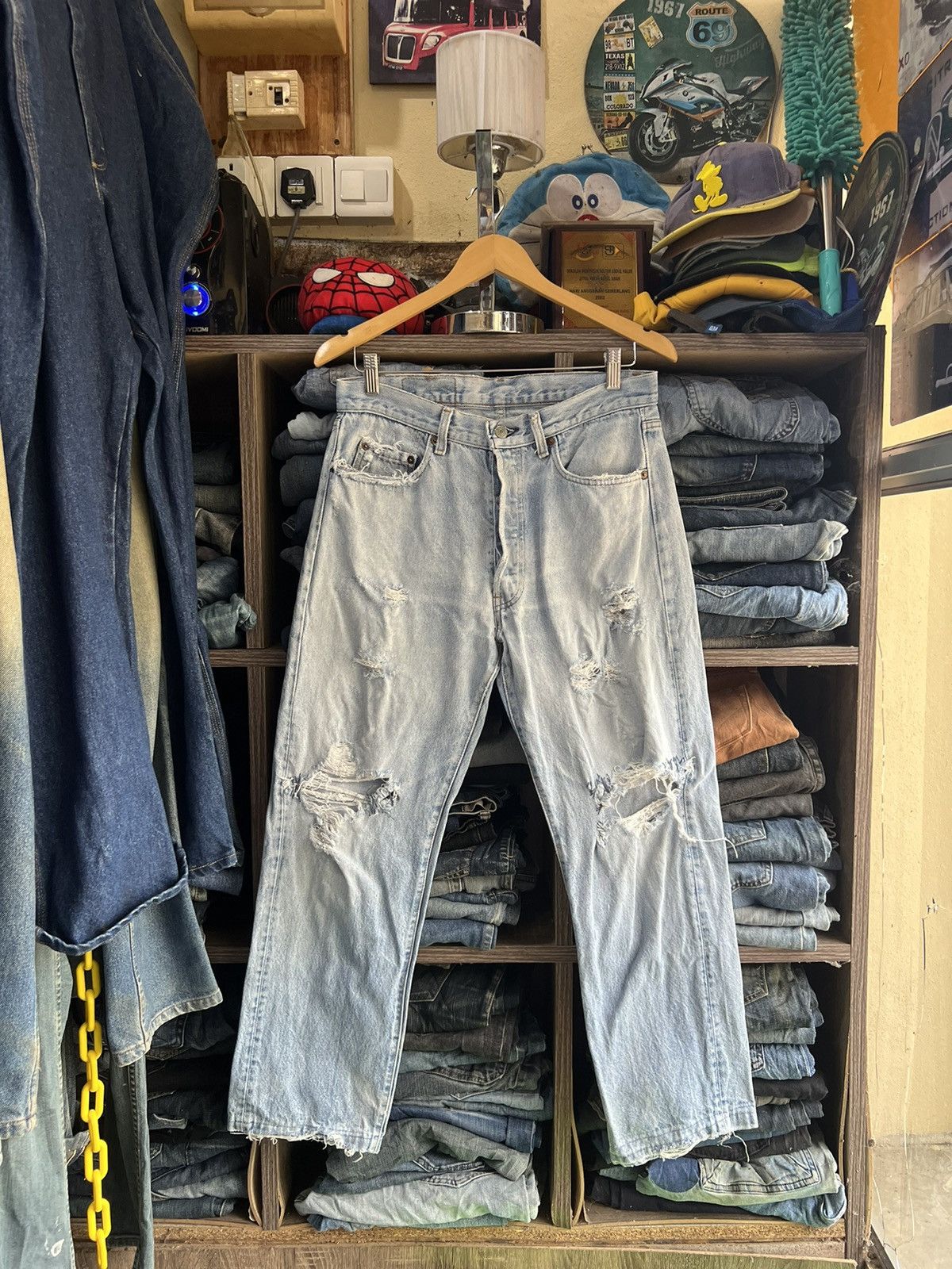 Levi's Vintage Clothing 🔥Vintage Levis 501 Button 532 Distressed Denim Size US 31 - 1 Thumbnail