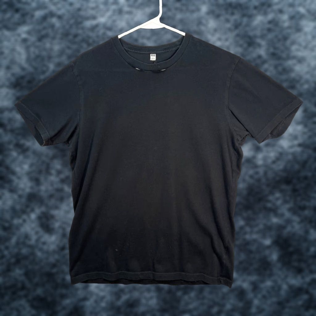 Uniqlo Uniqlo Mens Size Large Black Crewneck Short Sleeve T-Shirt Cotton Blend Size US L / EU 52-54 / 3 - 1 Thumbnail