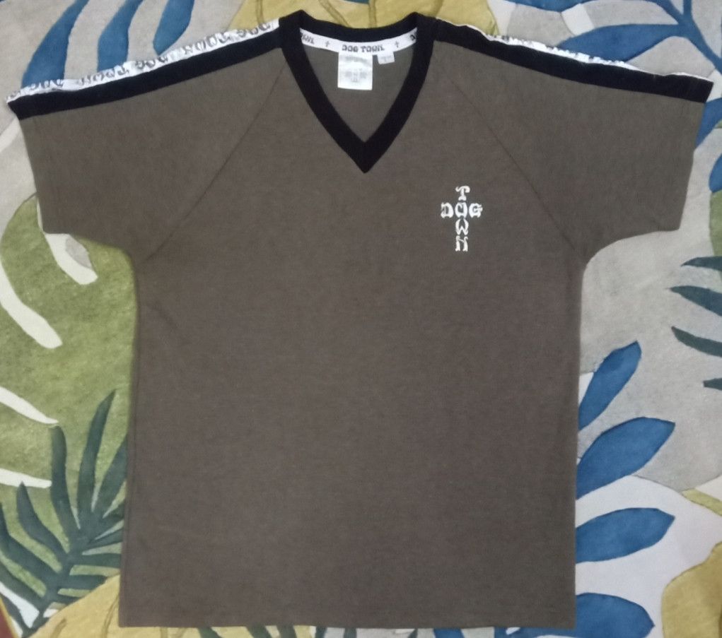 Dogtown DogTown V Neck T-shirt Size US L / EU 52-54 / 3 - 5 Thumbnail