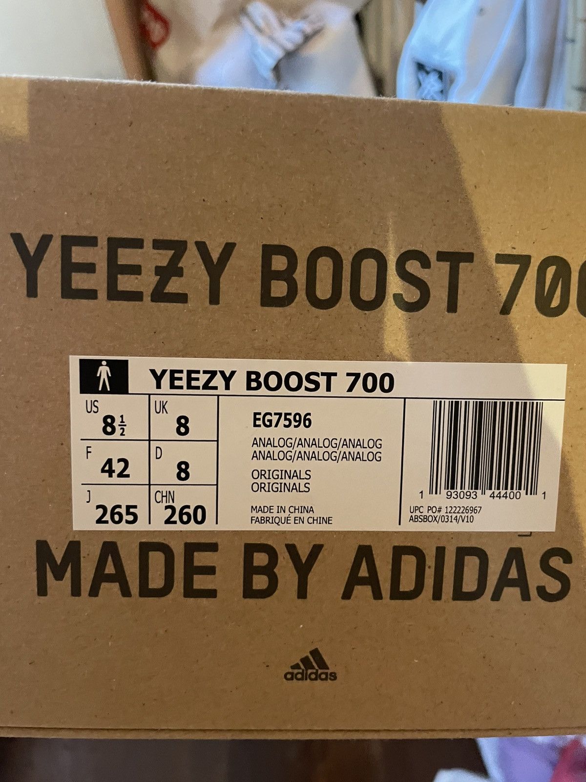 Yeezy Yeezy 700 analog Size US 8.5 / EU 41-42 - 2 Thumbnail