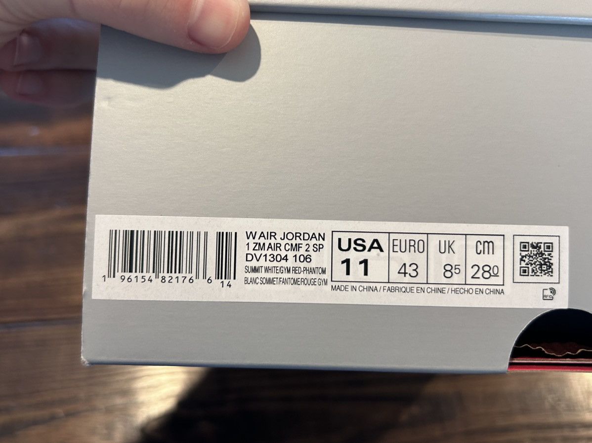 Nike Jordan 1 High zoom air CMFT 2 Valentine’s day 2023 Size US 9.5 / EU 42-43 - 4 Thumbnail