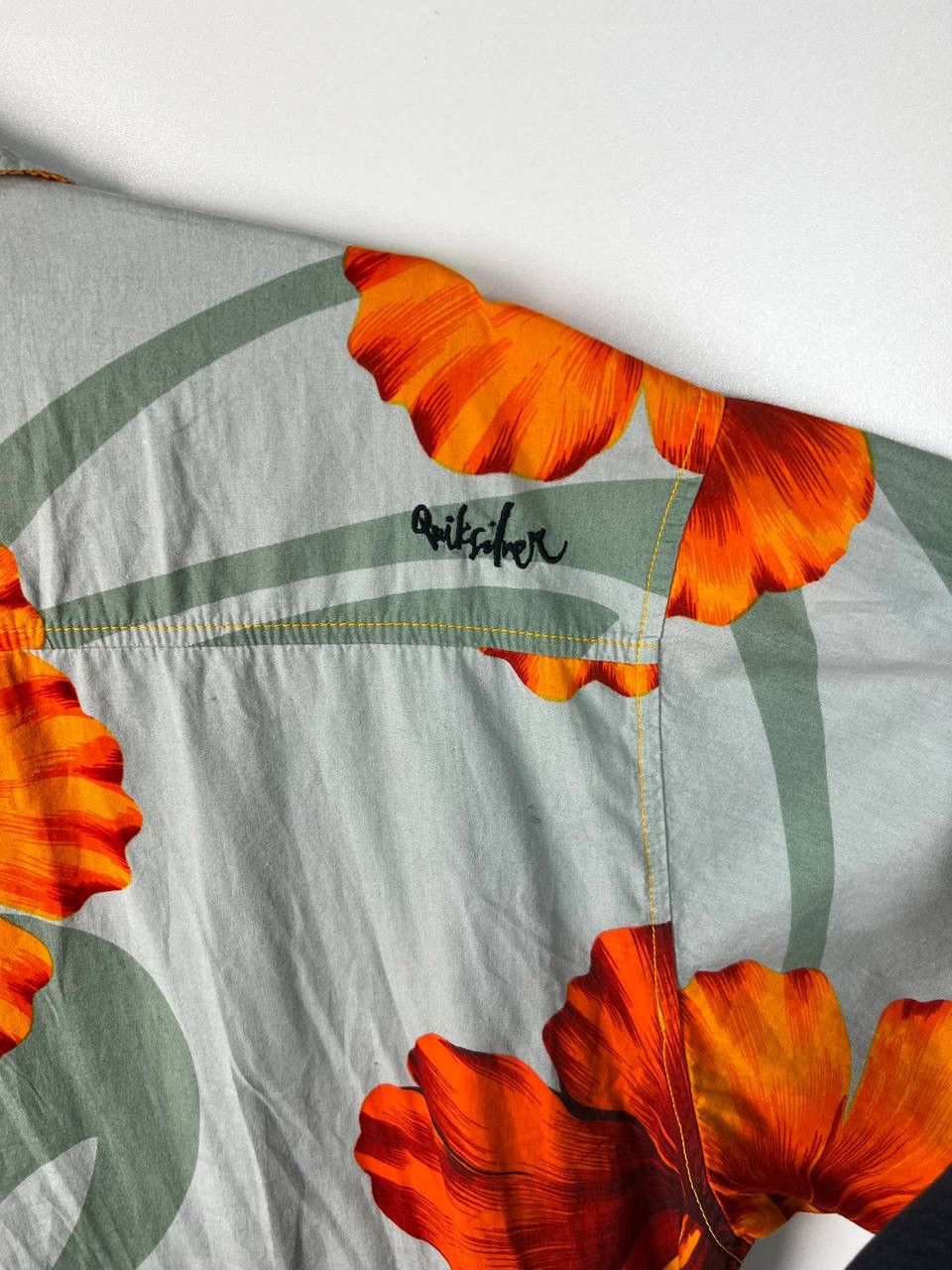Quiksilver Quicksilver flower crazy shirt size XL Size US XL / EU 56 / 4 - 7 Thumbnail