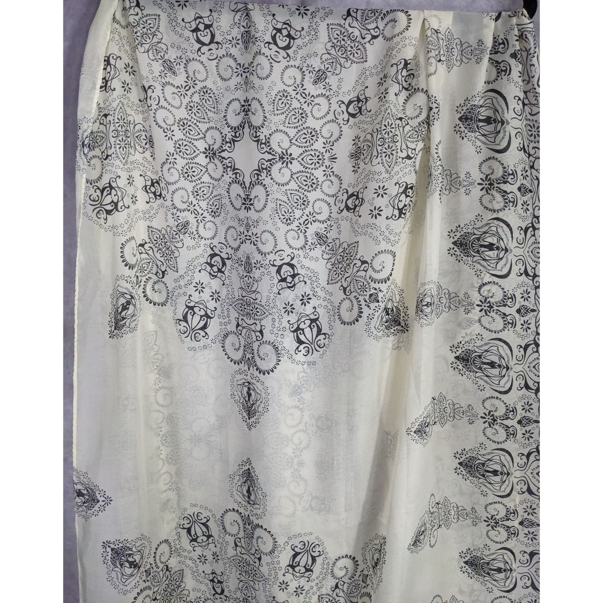 Other Eren Akesuar Paisley Print Scarf Lightweight 71"x27" Elegant Size ONE SIZE - 10 Thumbnail