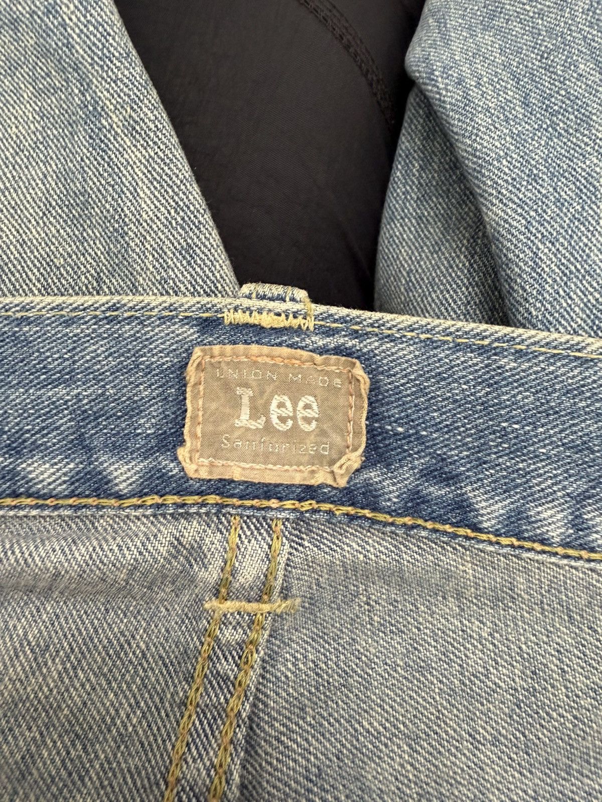 Lee × Vintage VINTAGE LEE RAIDERS CENTER TAG UNION MADE DISTRESS RARE Size US 32 / EU 48 - 9 Thumbnail