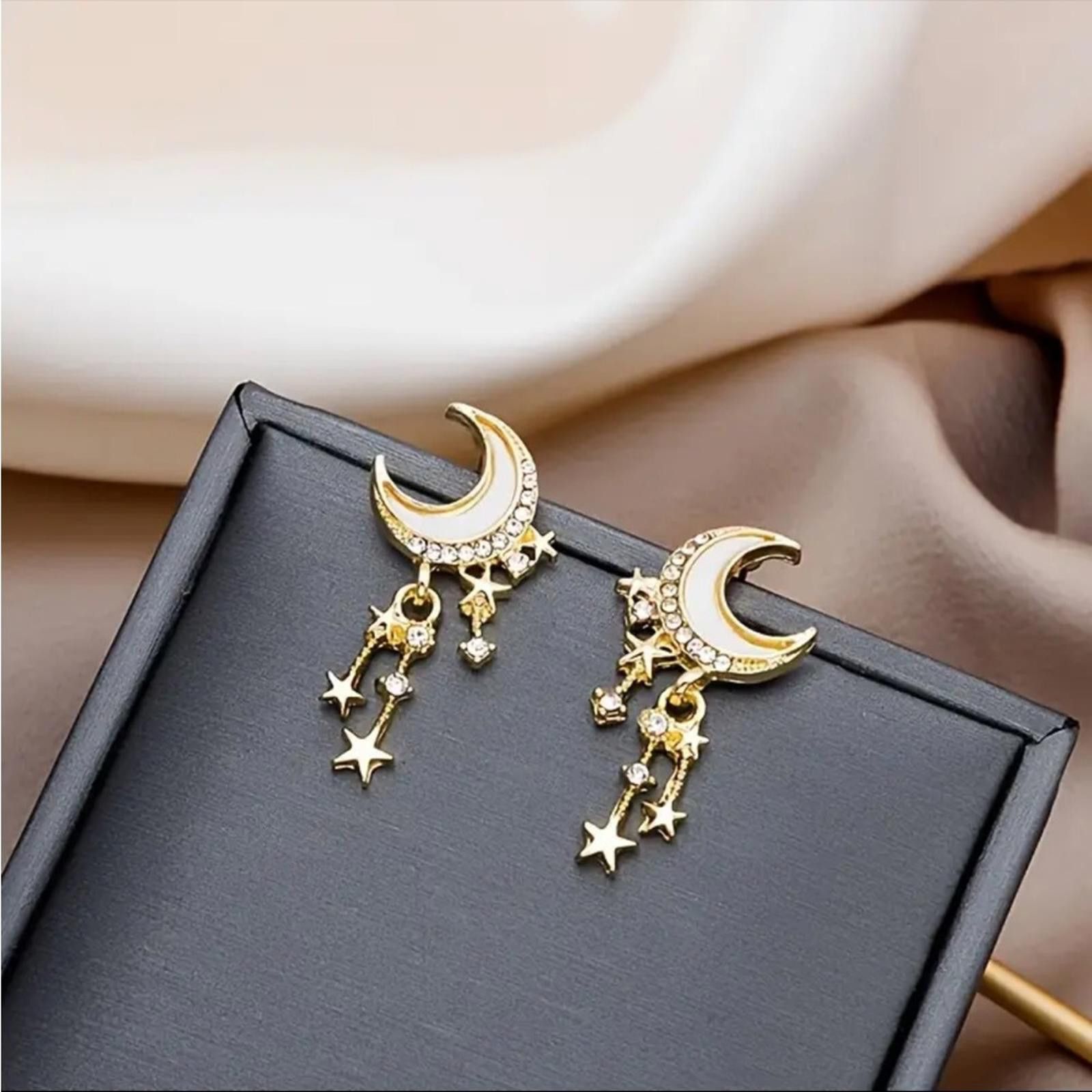 Designer Gold Crescent Moon and Star Earrings Celestial Size ONE SIZE - 1 Thumbnail