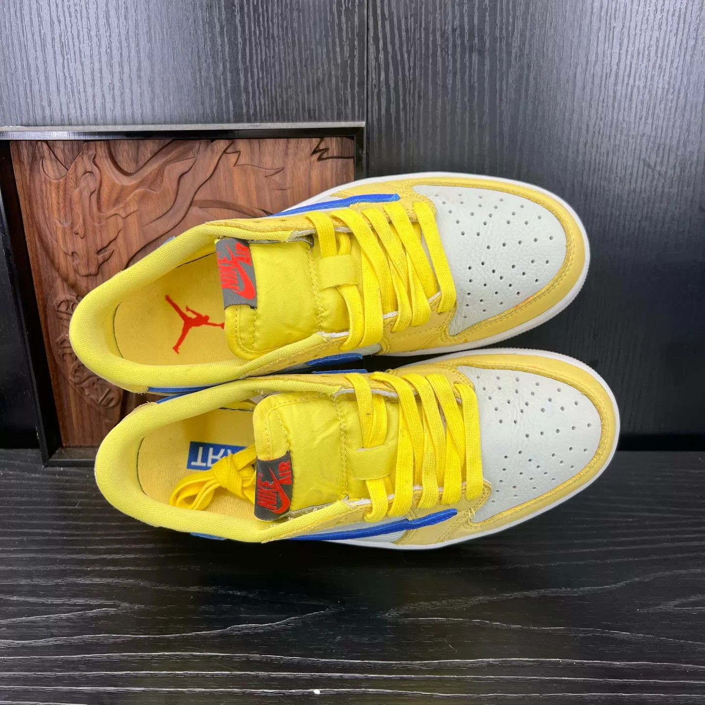 Nike Jordan 1 Low TS Yellow Barb 38 LNIB Size US 7.5 / IT 37.5 - 5 Thumbnail