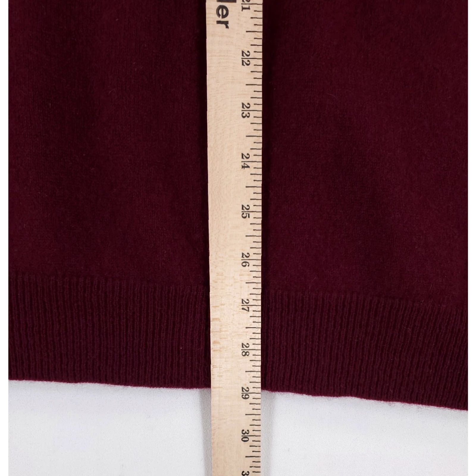 Club Room VINTAGE? No. Macy's Club Room 100% Cashmere Sweater Maroon V-Neck Long Sleeve Mens L Size US L / EU 52-54 / 3 - 5 Thumbnail