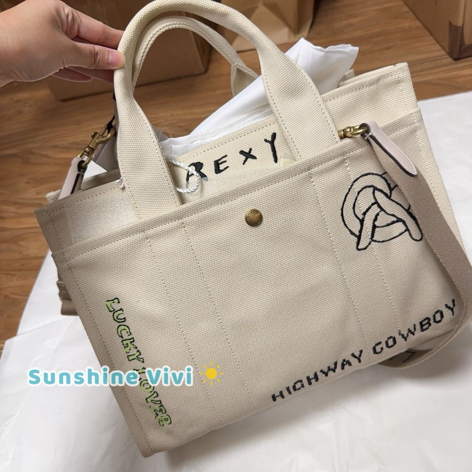 Coach NWT Coach Cargo Tote Crossbody Sketch CAM73 Natural Size ONE SIZE - 2 Thumbnail