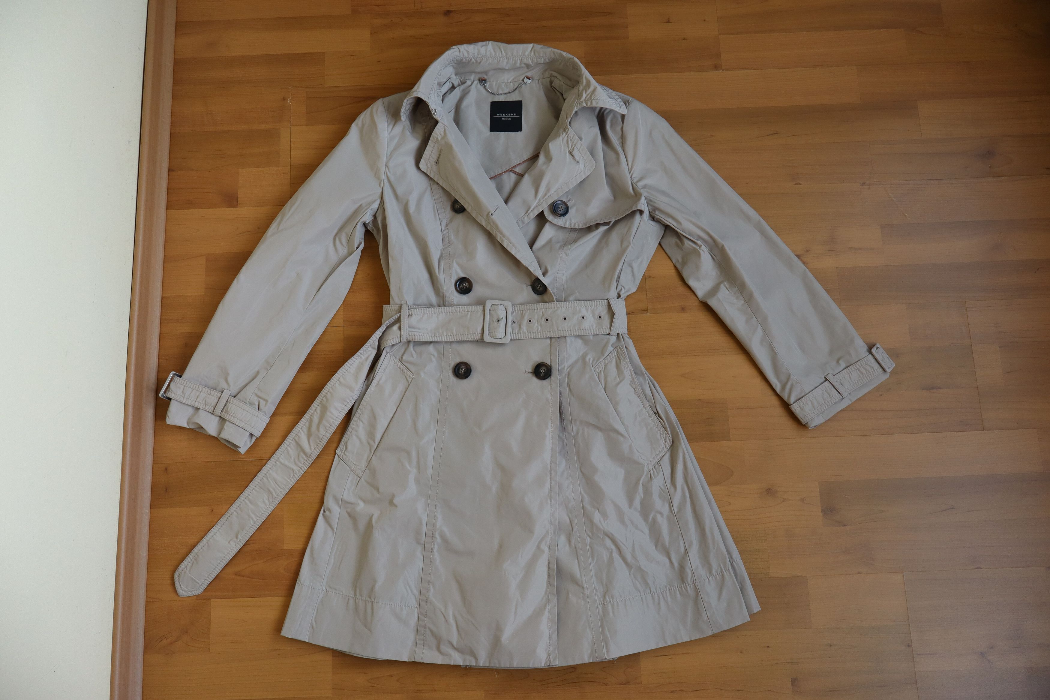 Weekend Max Mara Max Mara Weekend Jacket Trench Coat size S Beige Size S / US 4 / IT 40 - 2 Thumbnail